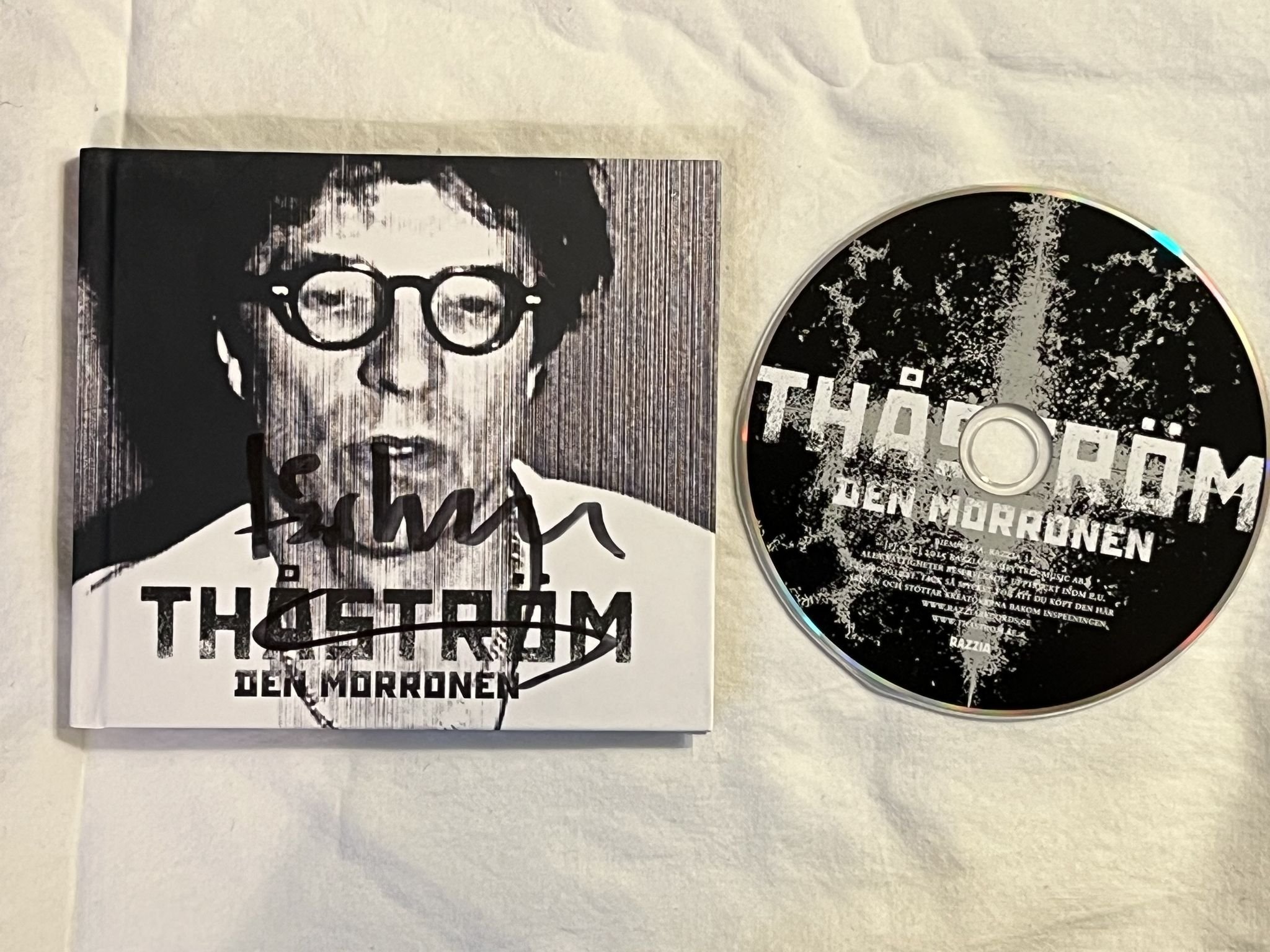 Omslagsbild för skivan THÅSTRÖM Den Morronen CD 2015 RAZZIA 327 ** SIGNED **