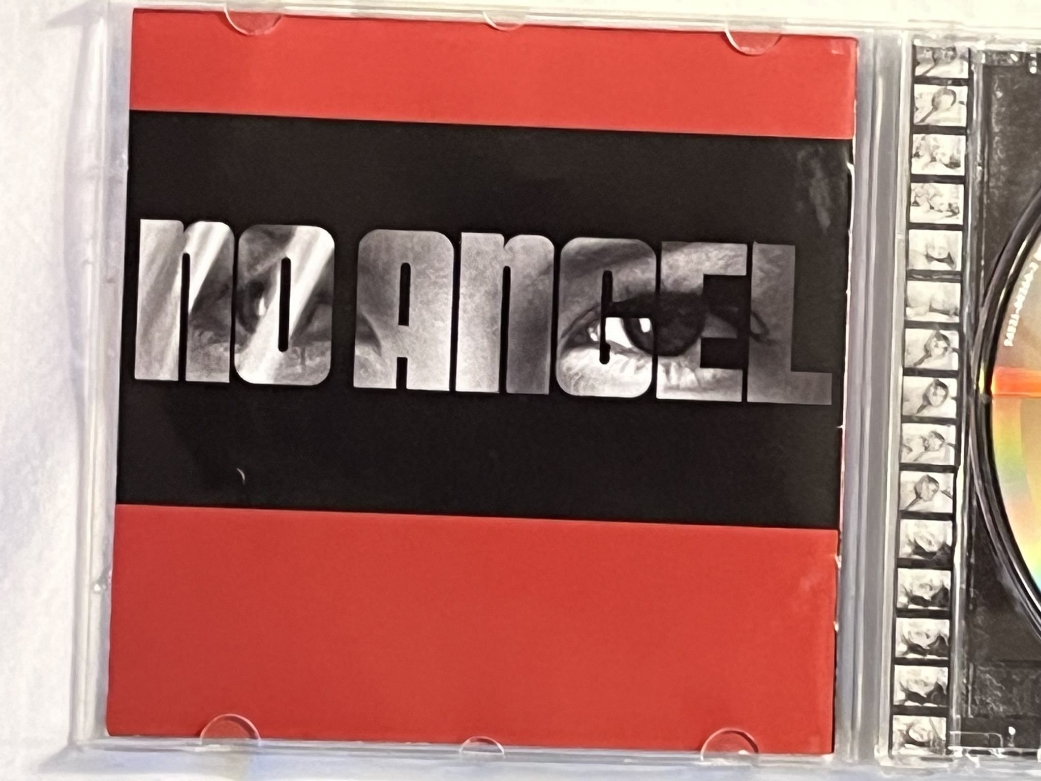 Omslagsbild för skivan DIDO no angel CD 2000 ARISTA 74321-80268-2 ** SIGNED ***