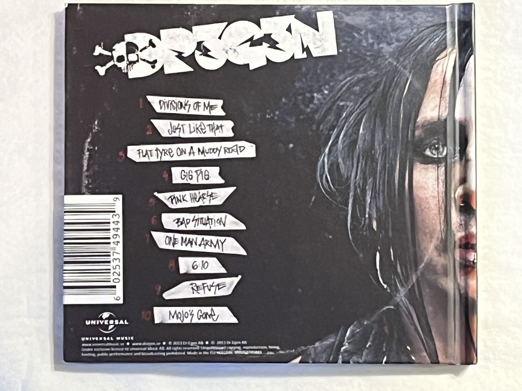 Omslagsbild för skivan DREGEN s/t CD 2013 UNIVERSAL 060253749443 *** SIGNED ***
