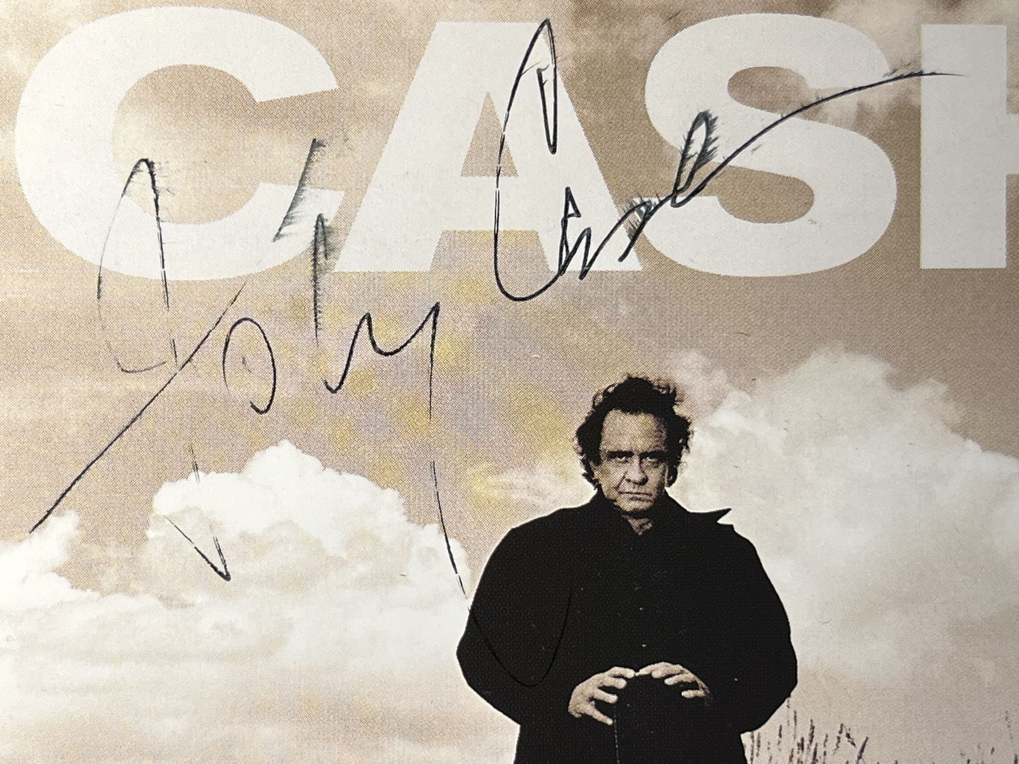 Omslagsbild för skivan JOHNNY CASH Cash CD -94 *** SIGNED by JOHNNY CASH *** !!!!! WOW !!!!!