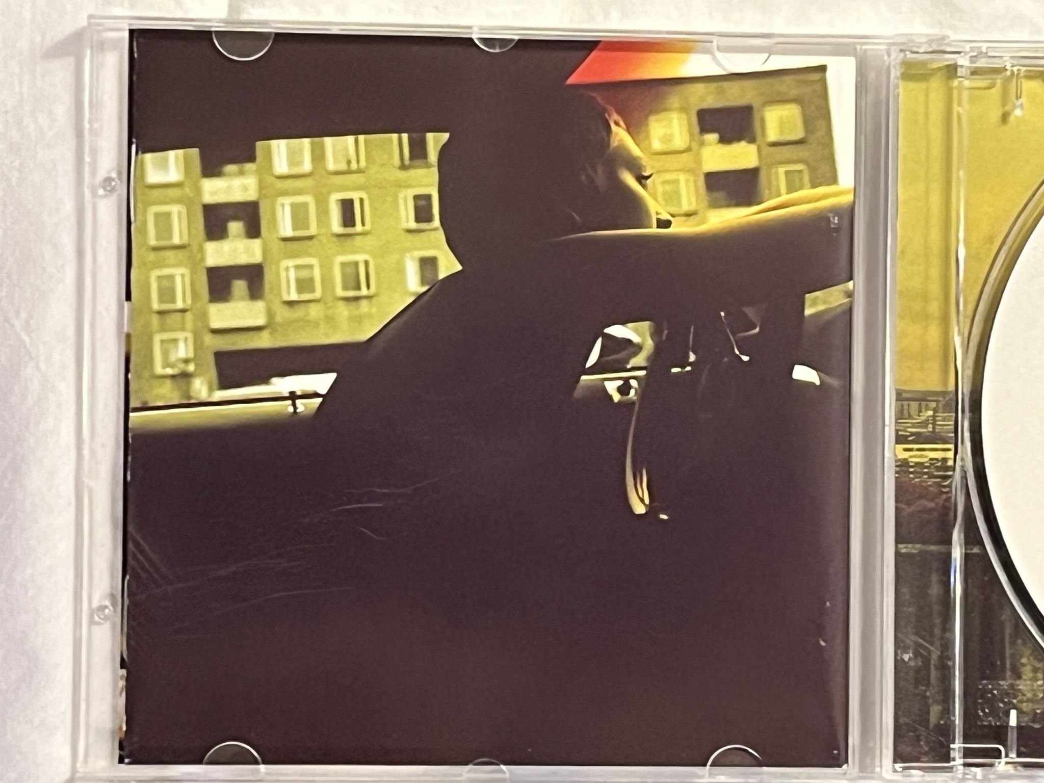 Omslagsbild för skivan KENT isola CD -97 BMG Sweden – 74321 52081 2 **** SIGNED ****