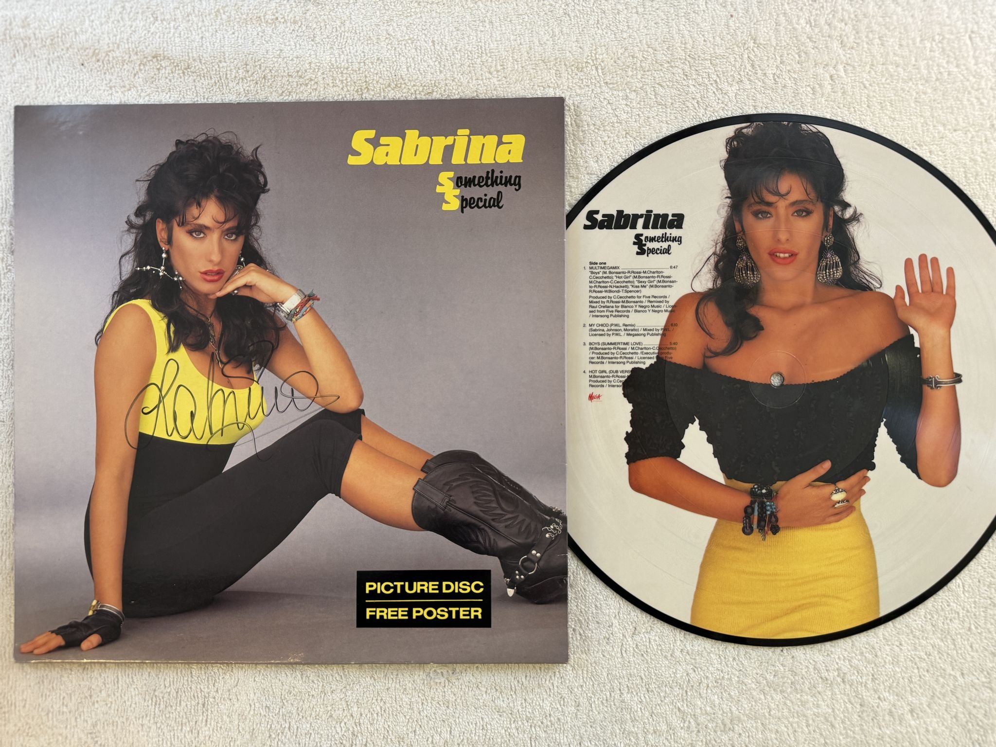 Omslagsbild för skivan SABRINA something special LP -88 Den MEGA MRLP 3132 *** Signed ***