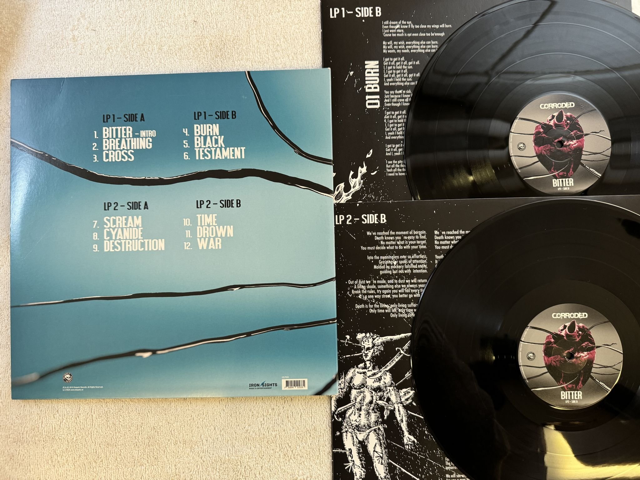 Omslagsbild för skivan CORRODED bitter 2xLP 2019 DESPOTZ DZLP062 *** Signed ***