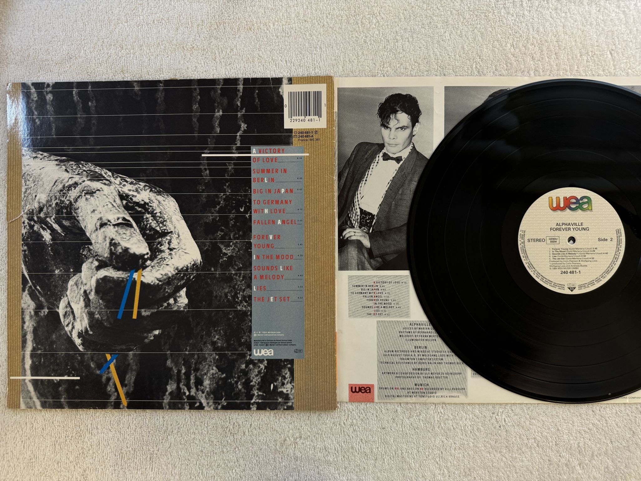 Omslagsbild för skivan ALPHAVILLE forever young LP -84 Ger WEA 240481-1 ** FULLY SIGNED ***