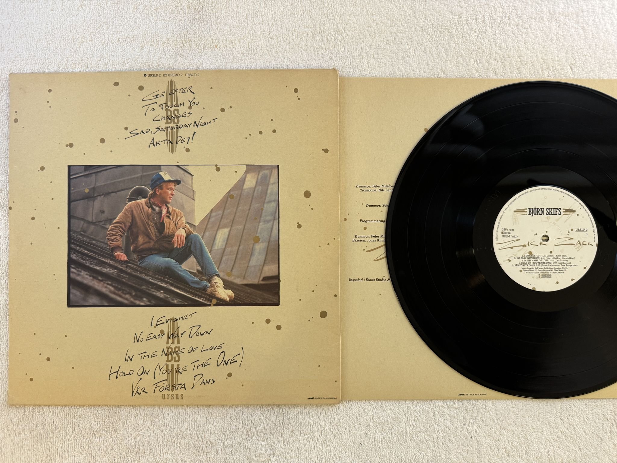 Omslagsbild för skivan BJÖRN SKIFS zick zack LP -88 URSUS URSLP 2 *** SIGNED ***