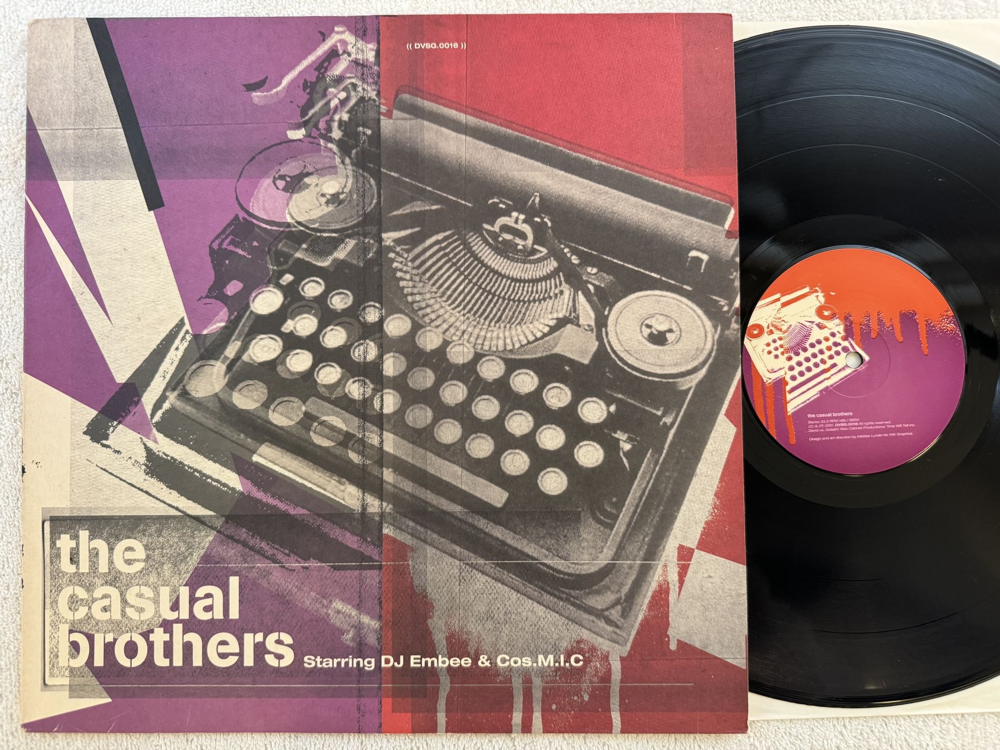 Omslagsbild för skivan The Casual Brothers Starring DJ Embee & Cos.M.I.C 12" DVSG.0016 *** SIGNED ***