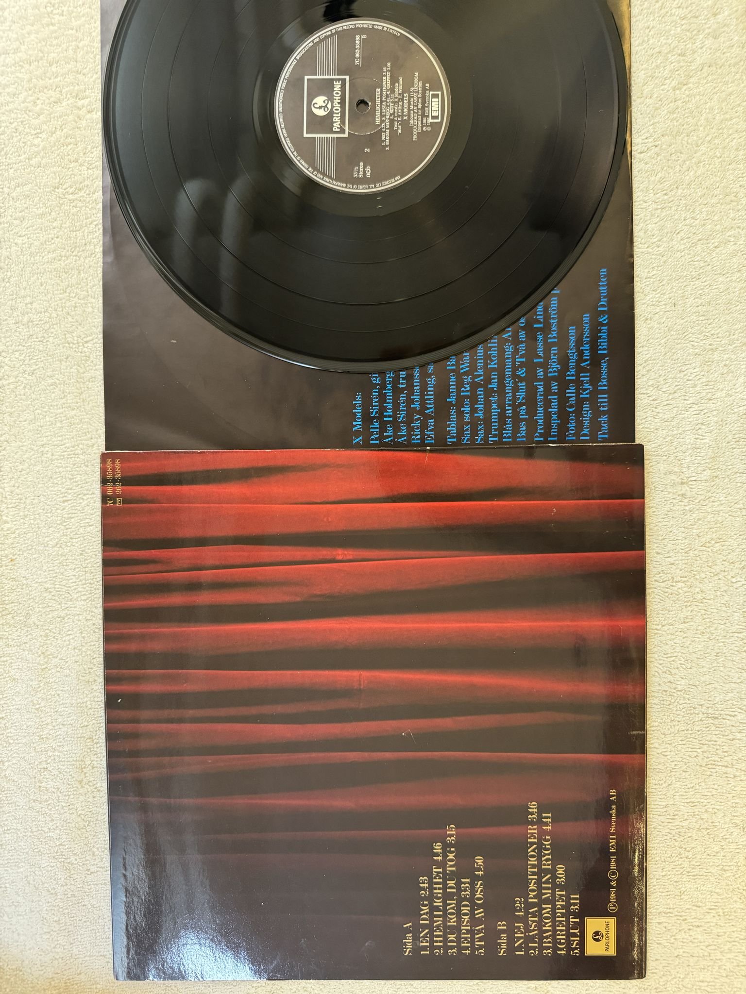 Omslagsbild för skivan X MODELS hemligheter LP -81 PARLOPHONE 7C 062-35898 *** SIGNED ***