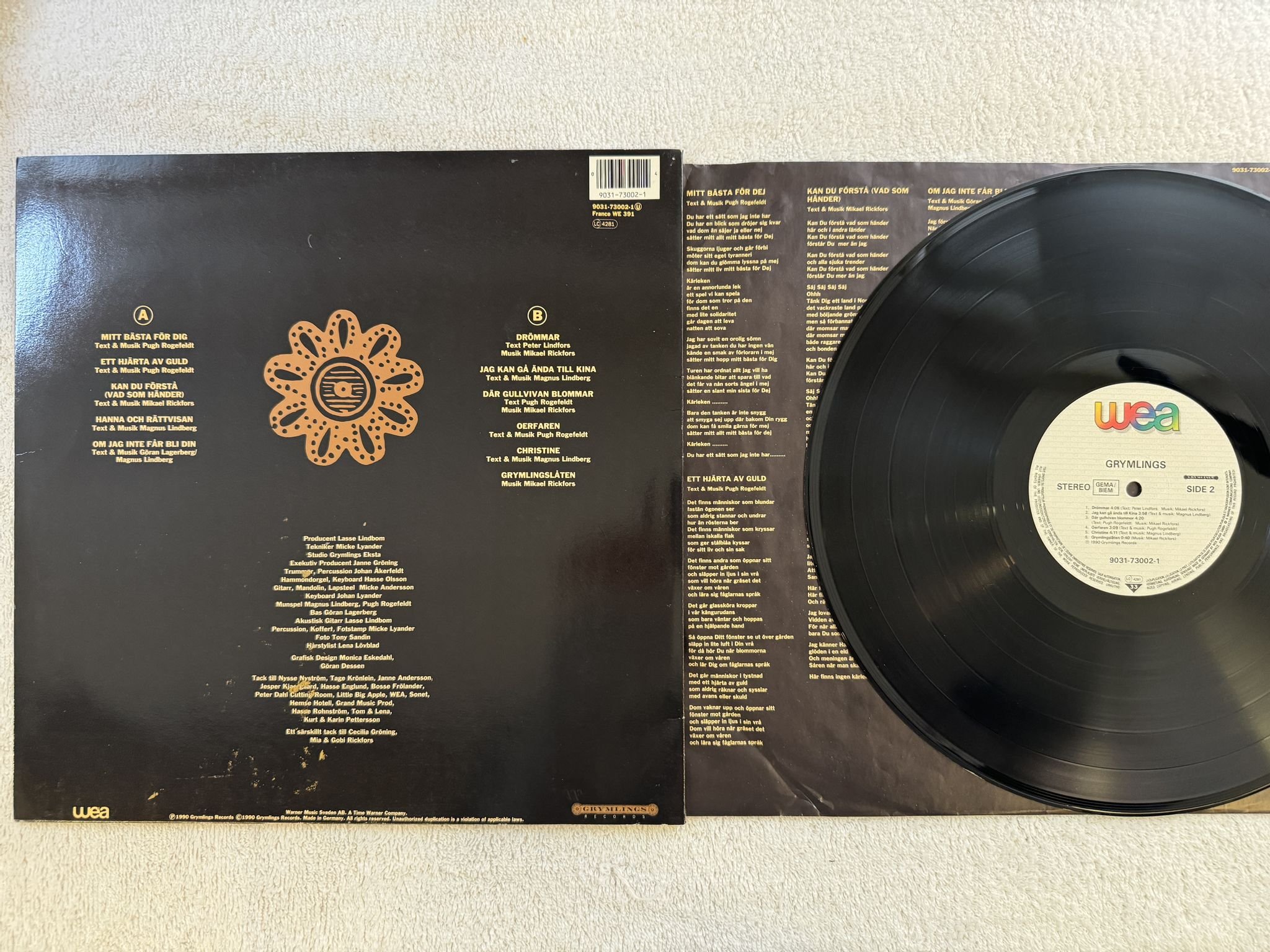 Omslagsbild för skivan GRYMLINGS s/t LP -90 WEA 9031-73002-1 *** FULLY SIGNED ***