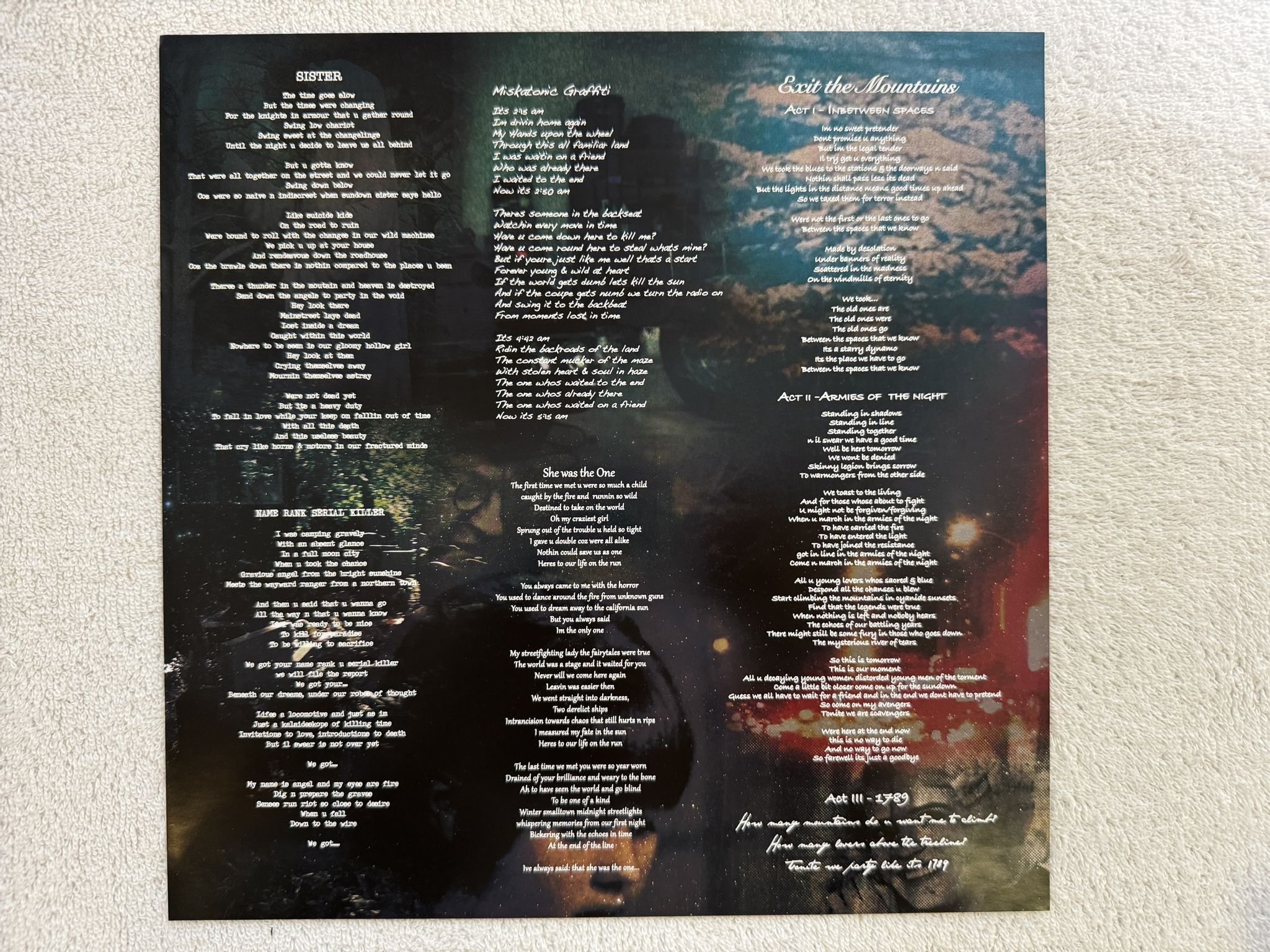 Omslagsbild för skivan CASABLANCA Miskatonic Graffiti 2xLP 2015 DESPOTZ DXLP023 *** FULLY SIGNED ***