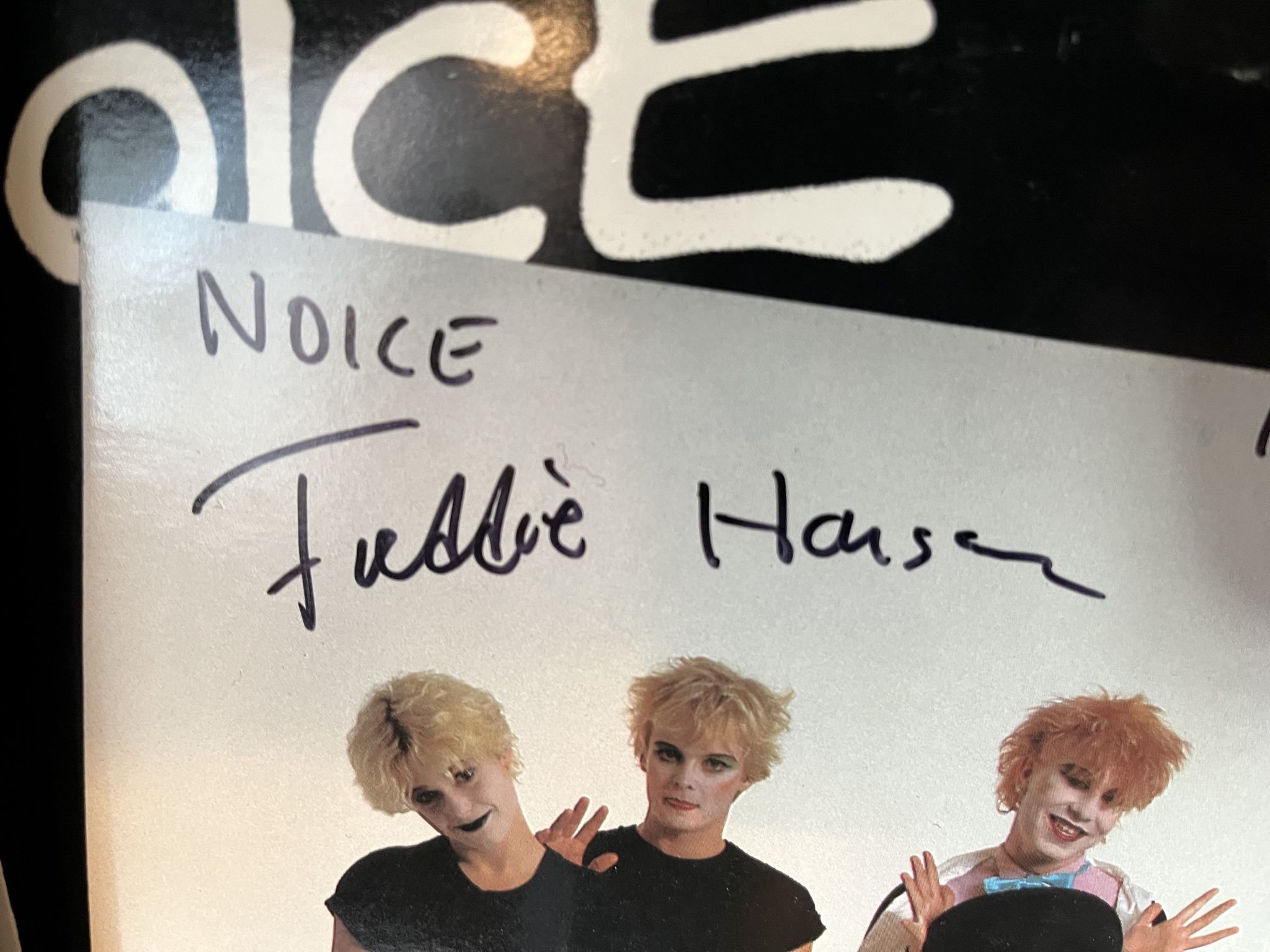 Omslagsbild för skivan 7st 12" vinyler med artisters signaturer *** Signed Cover ***