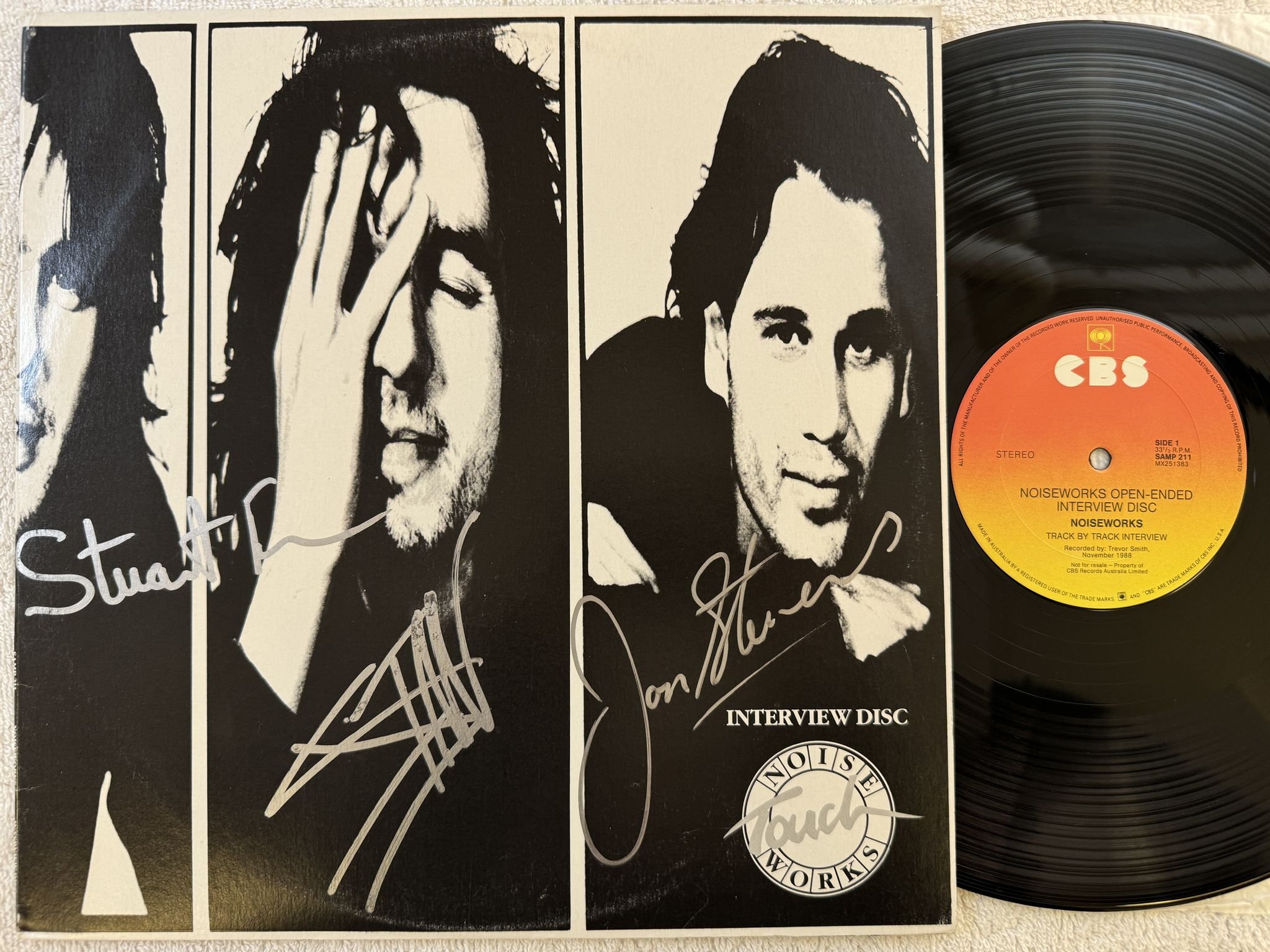 Omslagsbild för skivan NOISEWORKS Open-Ended Interview LP -88 cbs samp 211 *** FULLY SIGNED ***