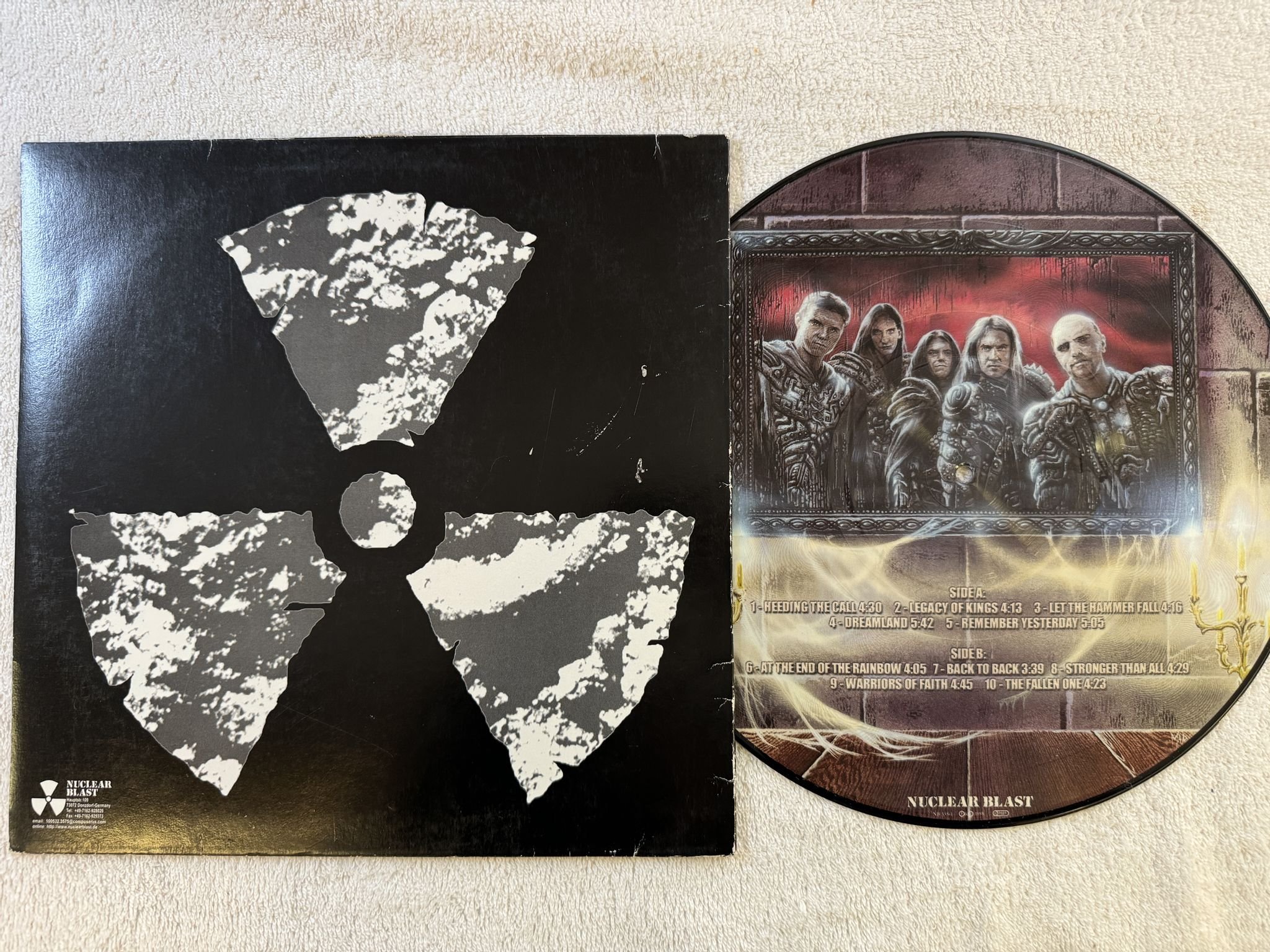 Omslagsbild för skivan HAMMERFALL legacy of kings LP picture disc -98 NUCLEAR BLAST ** FULLY SIGNED **