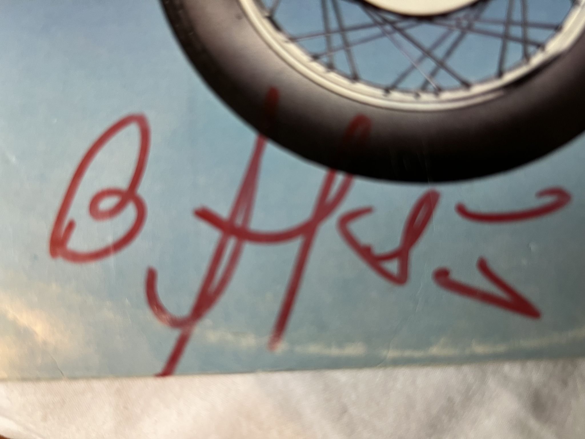 Omslagsbild för skivan SAXON Wheels Of Steel LP -80 ncb CARRERE CALS 115 *** SIGNED ***