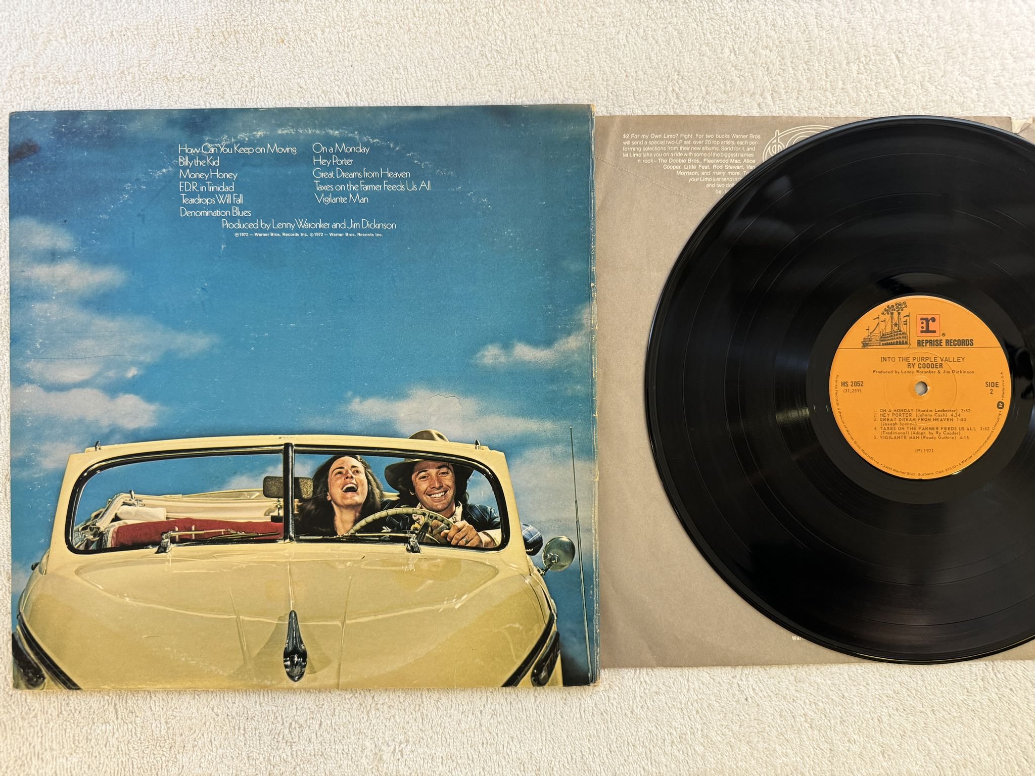 Omslagsbild för skivan RY COODER into the purple valley LP US REPRISE MS 2052 *** SIGNED ***