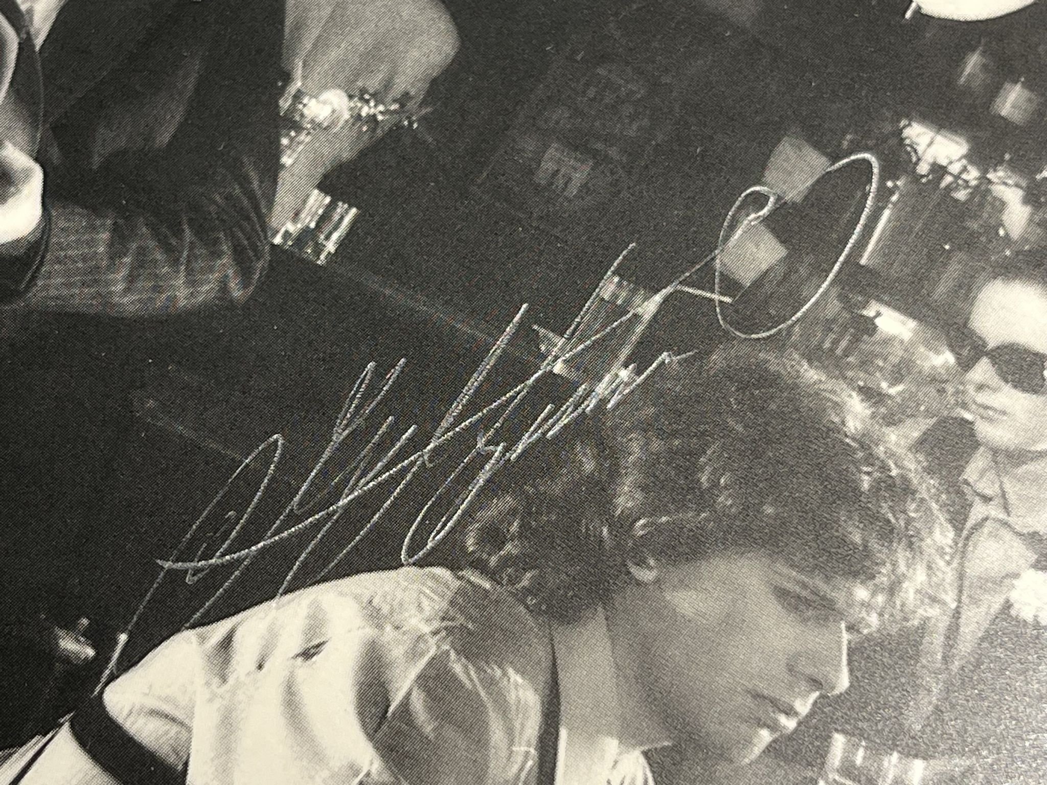 Omslagsbild för skivan GYLLENE TIDER the heartland cafe LP -84 Swe EMI 1361371 ** FULLY SIGNED **