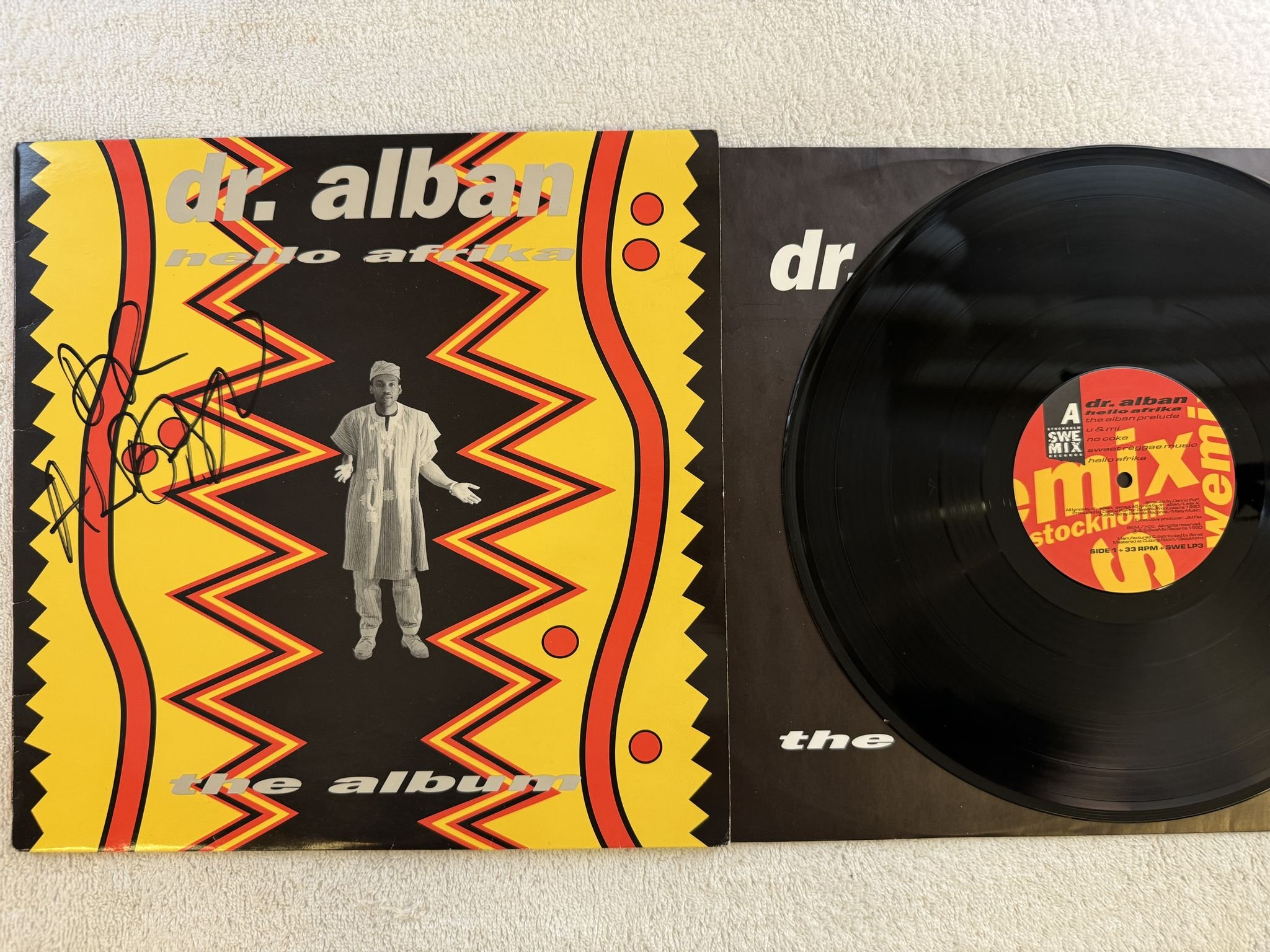 Omslagsbild för skivan DR ALBAN hello Afrika LP -90 SWEMIX SWE LP3 ** SIGNED **
