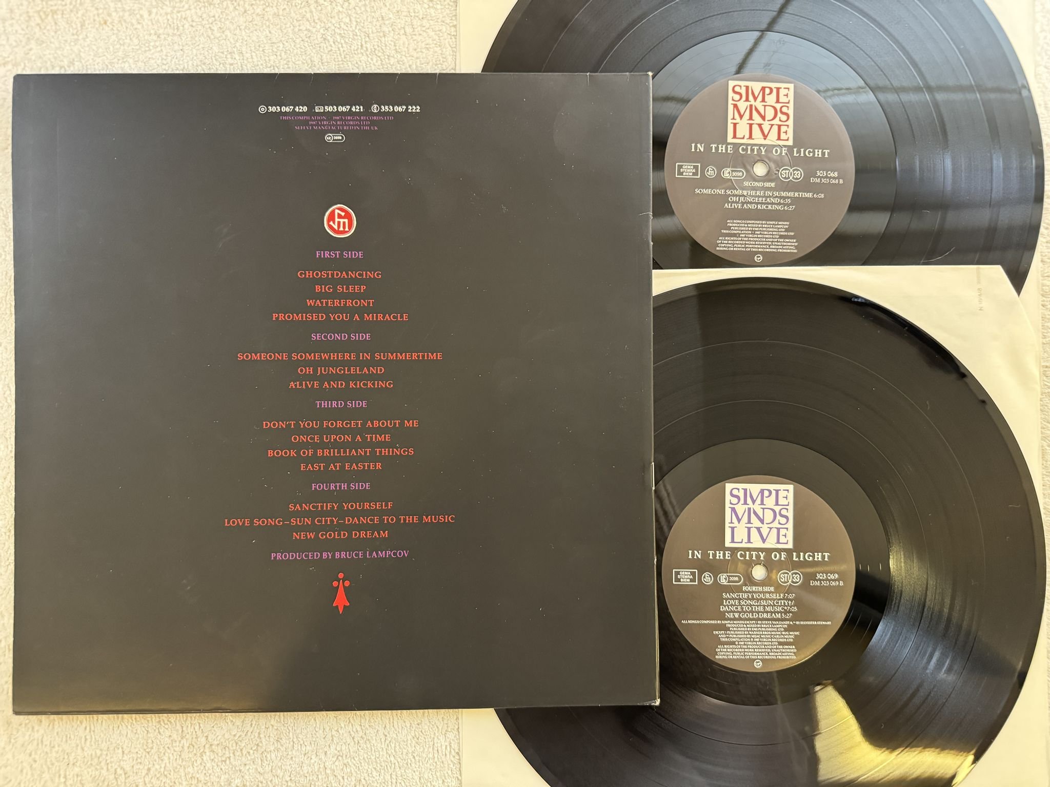 Omslagsbild för skivan SIMPLE MINDS Live In The City Of Light 2xLP -87 ** SIGNED by JIM KERR **