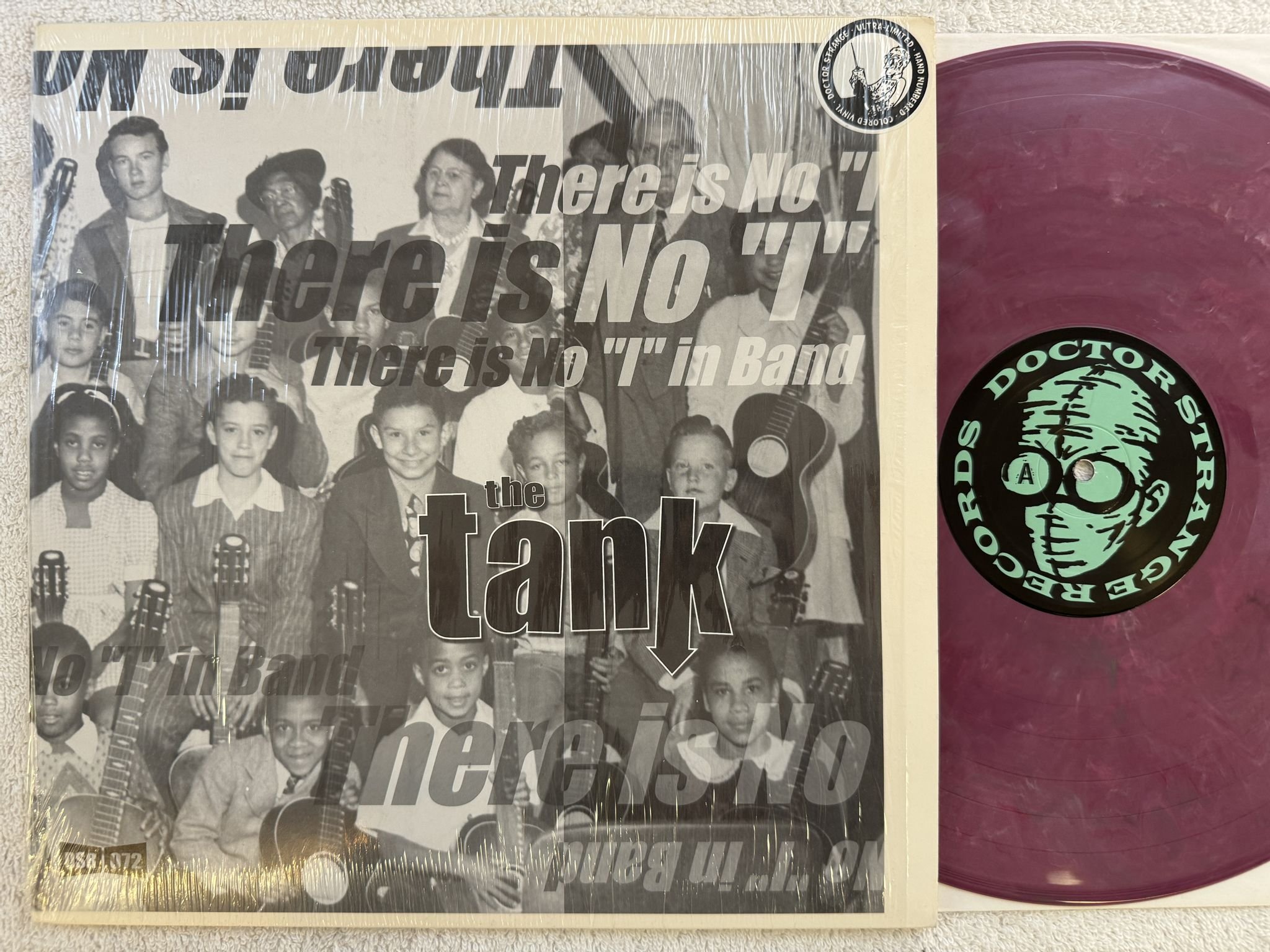 Omslagsbild för skivan THE TANK there is no "I" in band LP -99 US DR STRANGE DSR-072 ** SIGNED **