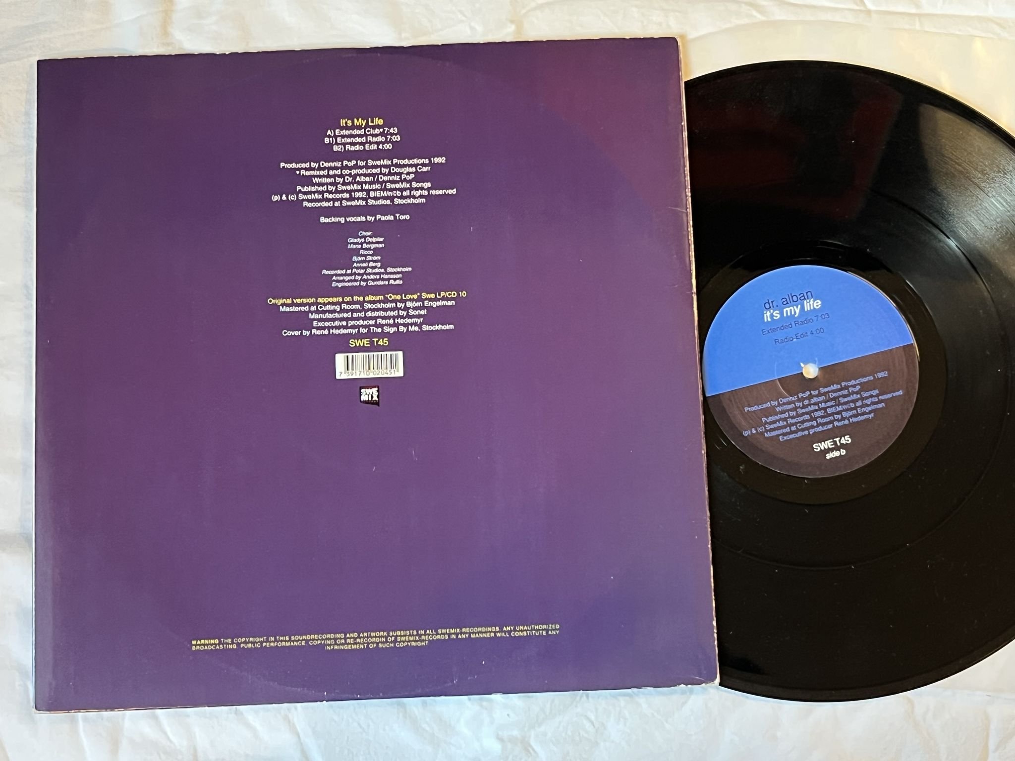 Omslagsbild för skivan DR ALBAN it's my life 12"single -92 swemix SWE T 45 *** SIGNED ***