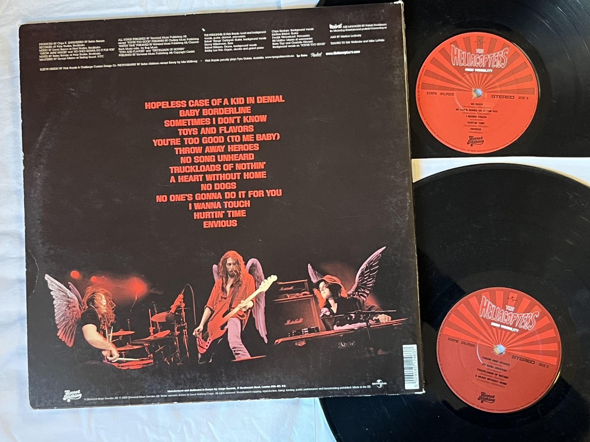 Omslagsbild för skivan THE HELLACOPTERS High Visibility 2xLP 2000 UNIVERSAL SNLP006 ** SIGNED **