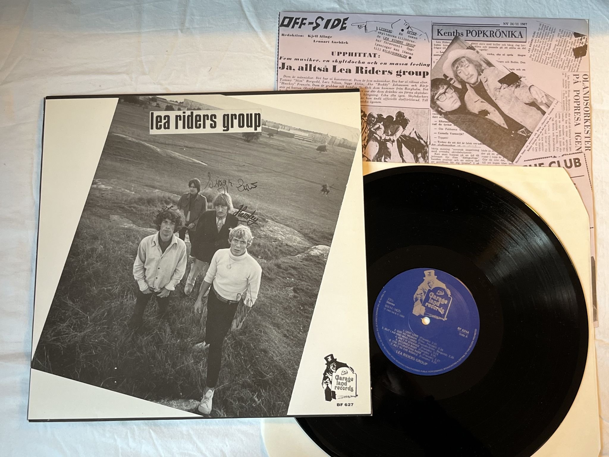 Omslagsbild för skivan LEA RIDER GROUP s/t LP -89 Swe GARAGELAND BF 624 ** FULLY SIGNED **
