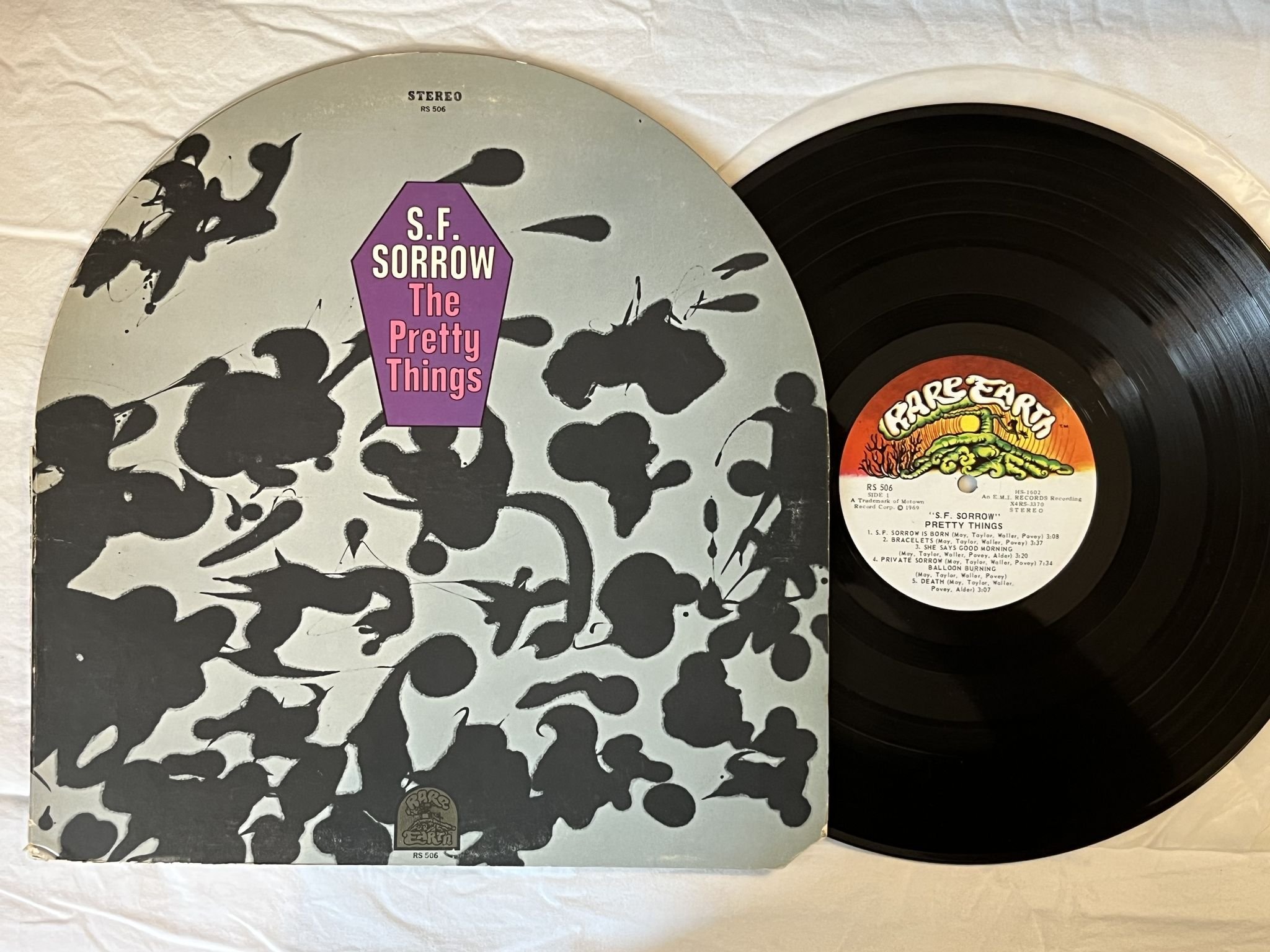 Omslagsbild för skivan THE PRETTY THINGS S. F. Sorrow LP -69 US RARE EARTH RS 506