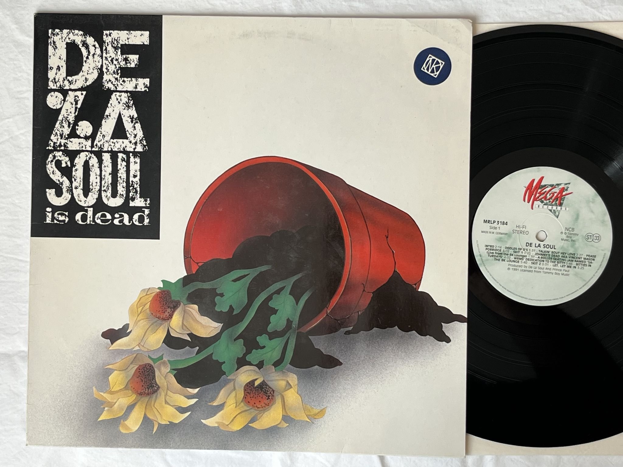 Omslagsbild för skivan DE LA SOUL is dead LP -91 ncb MEGA MRLP 3184