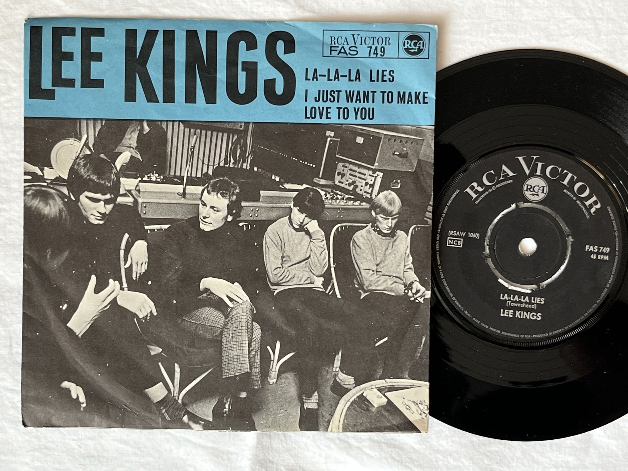 Omslagsbild för skivan LEE KINGS la-la-la lies 7" -66 Swe RCA Victor FAS 749