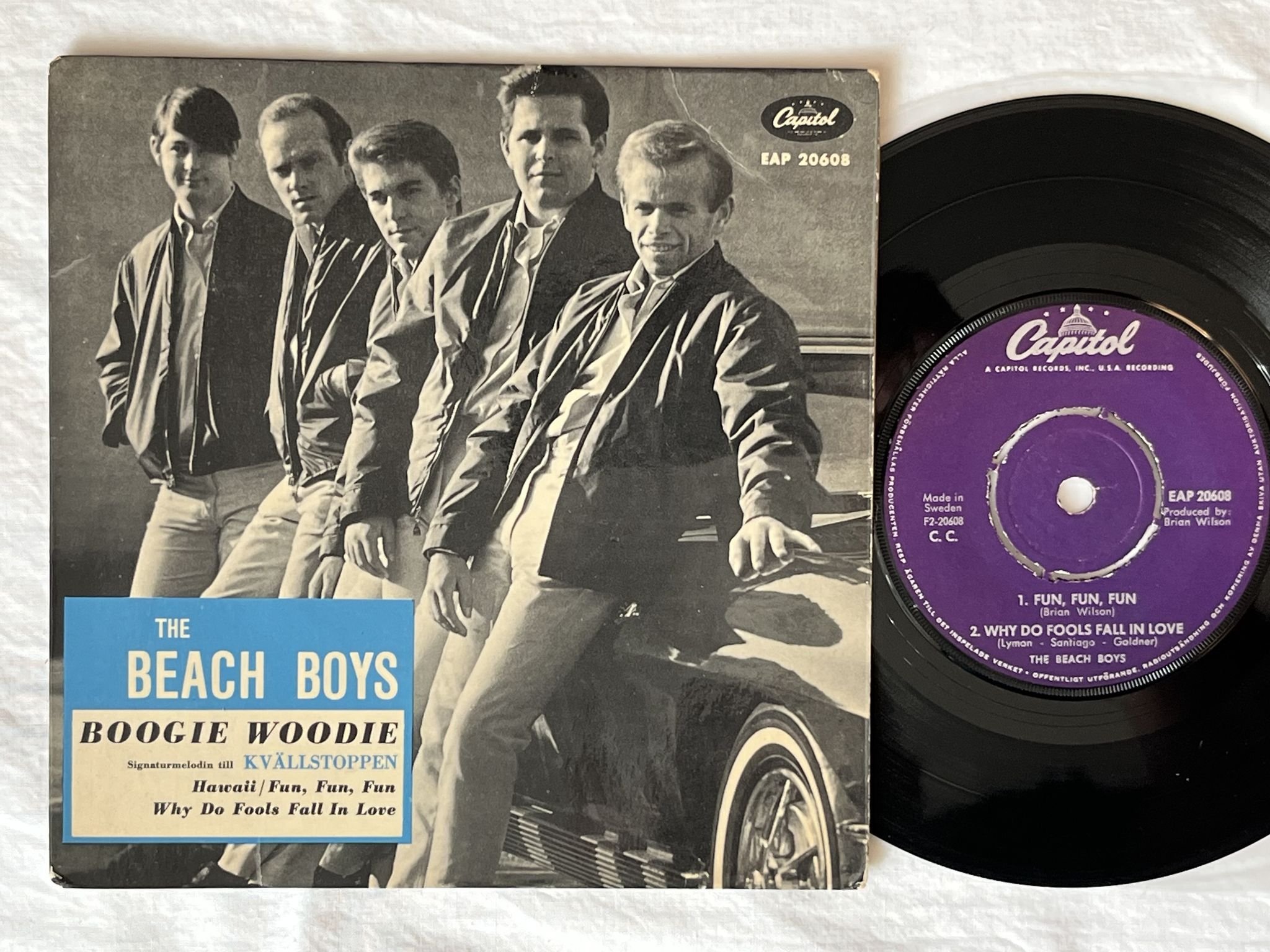 Omslagsbild för skivan BEACH BOYS boogie woodie 7"ep -64 Swe CAPITOL EAP 20608 *** RARE SURF 45 ***