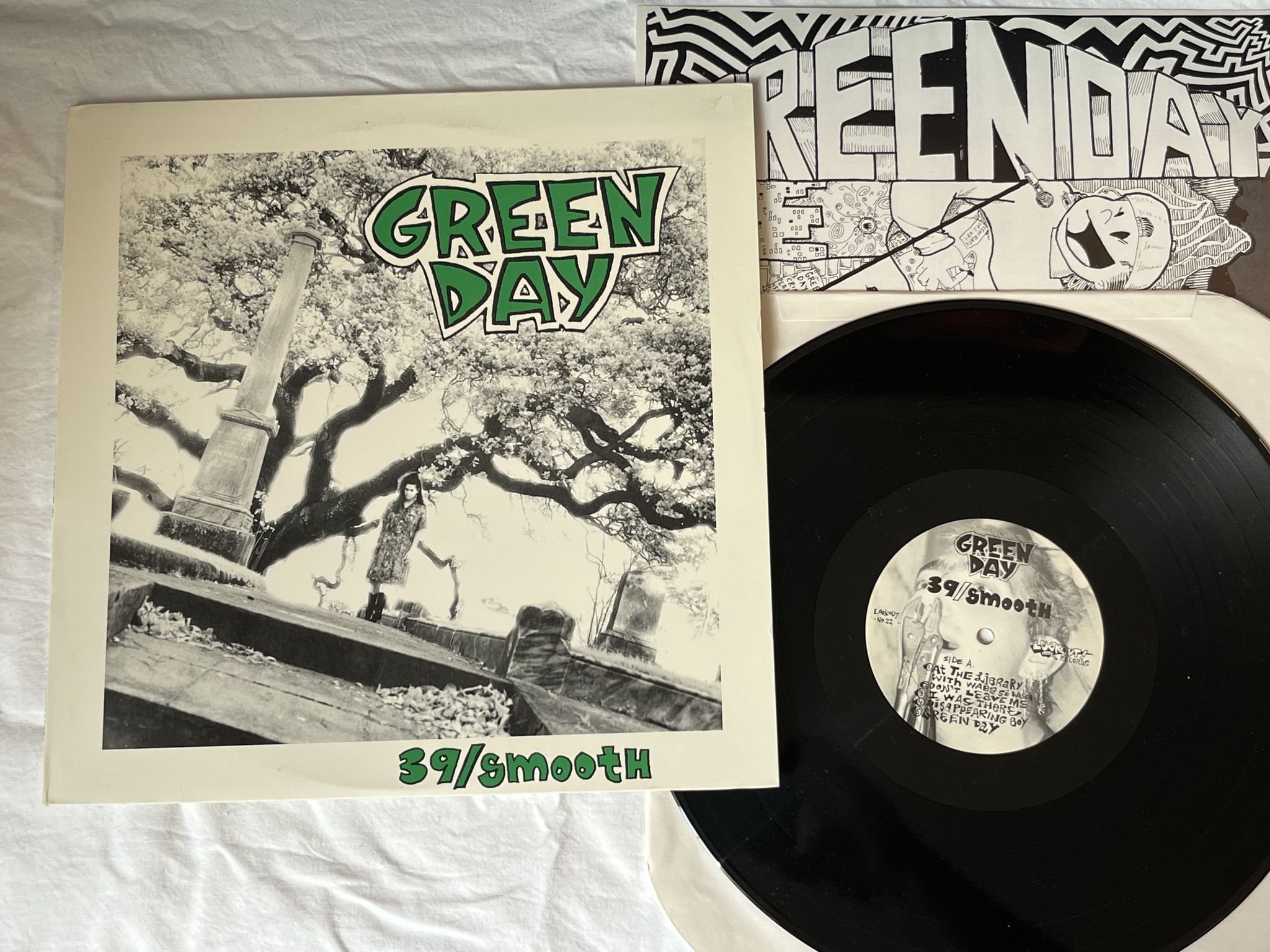 Omslagsbild för skivan GREEN DAY 39/Smooth LP -90 US lookout #22 *** Rare US punk ***