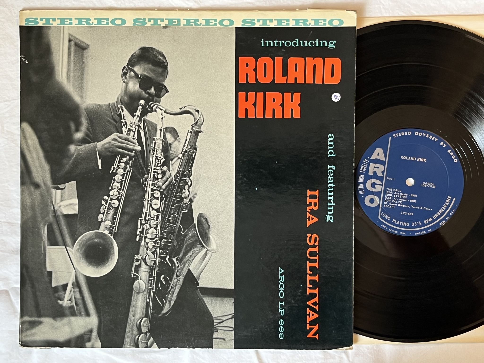 Omslagsbild för skivan ROLAND KIRK Introducing LP -60 US ARGO 669