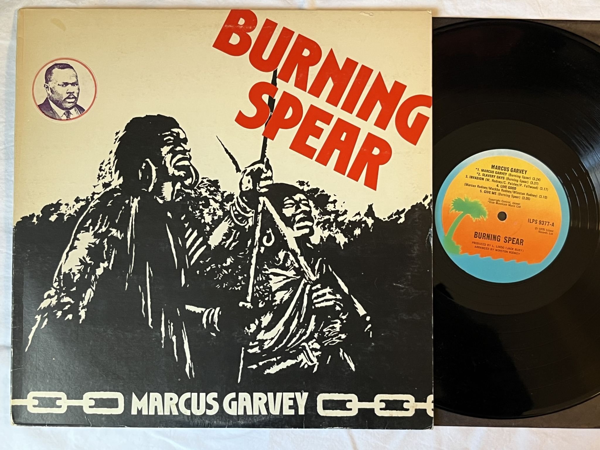 Omslagsbild för skivan BURNING SPEAR Marcus Garvey LP -75 UK ISLAND ILPS 9377 *** Classic ***