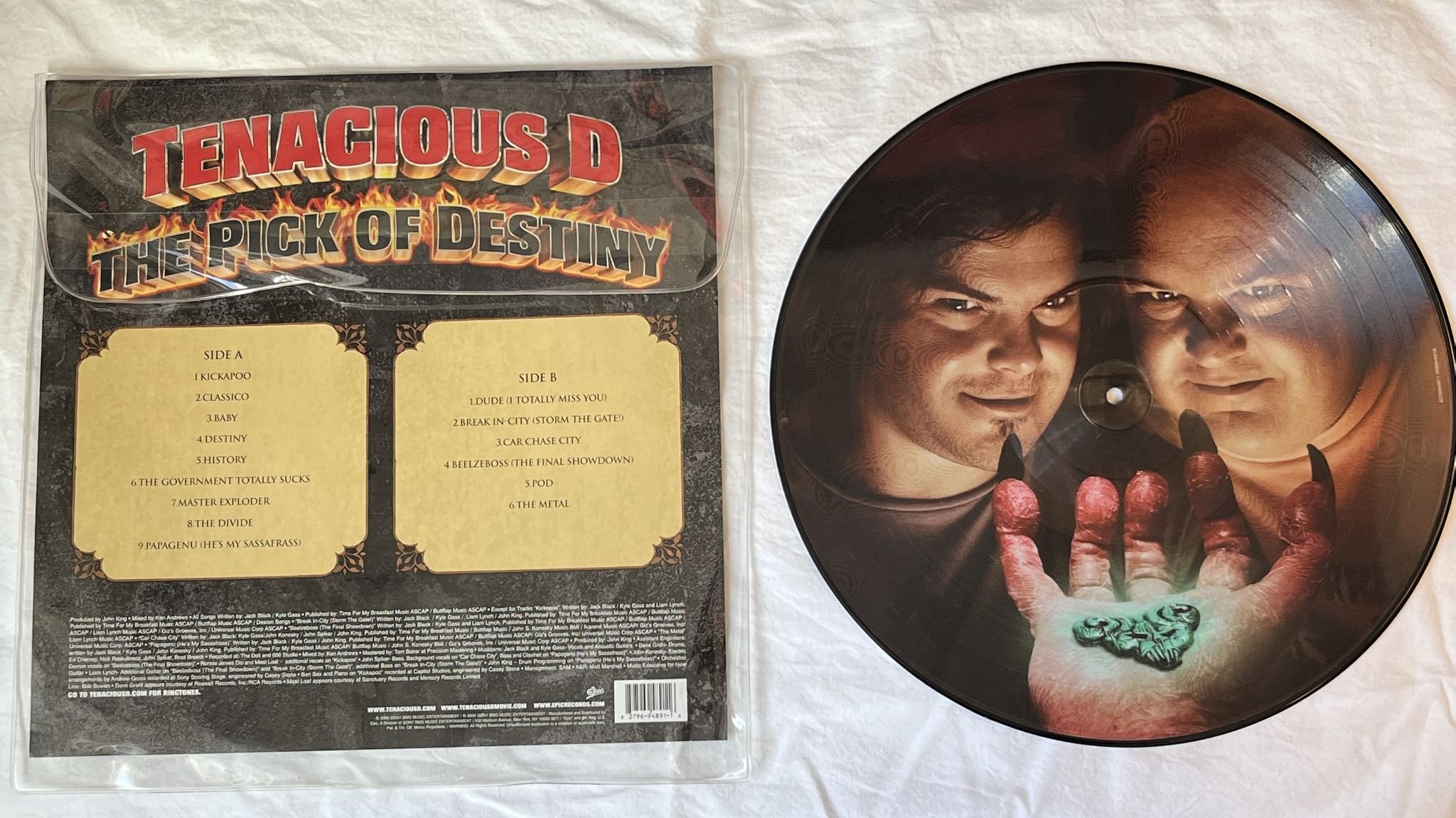 Omslagsbild för skivan TENACIOUS D The Pick Of Destiny LP Picture Disc 2006 US EPIC 82796948911