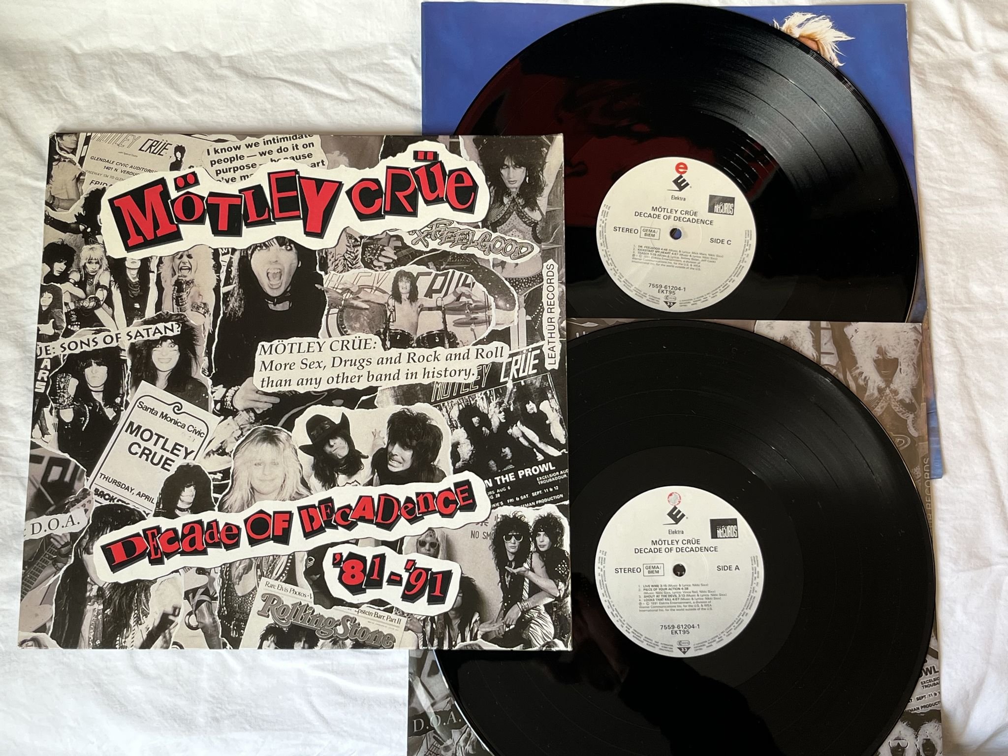 Omslagsbild för skivan MÖTLEY CRÜE decade of decadence '81-'91 2xLP -91 ELEKTRA EKT 95 *** POSTER ***