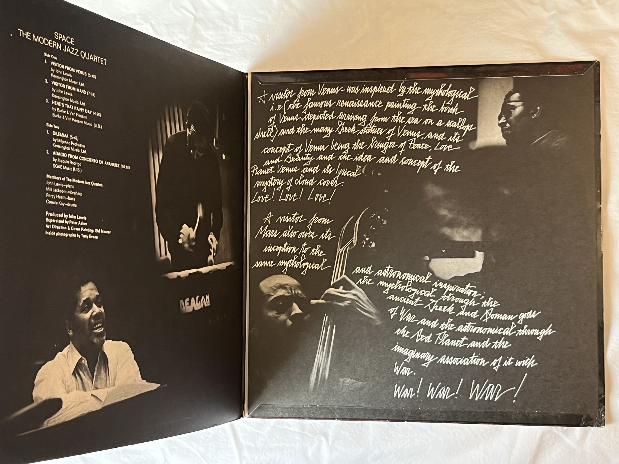 Omslagsbild för skivan THE MODERN JAZZ QUARTET space LP -69 UK APPLE SAPCOR 10