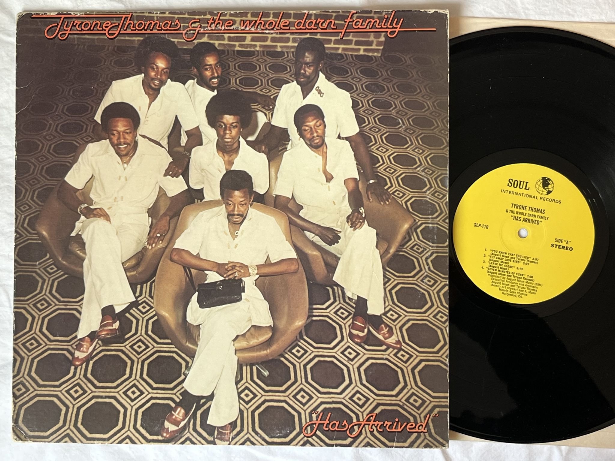 Omslagsbild för skivan TYRONE THOMAS HAS ARRIVED LP -76 US SOUL INT SLP-110 *** 7 MINUTES OF FUNK ***