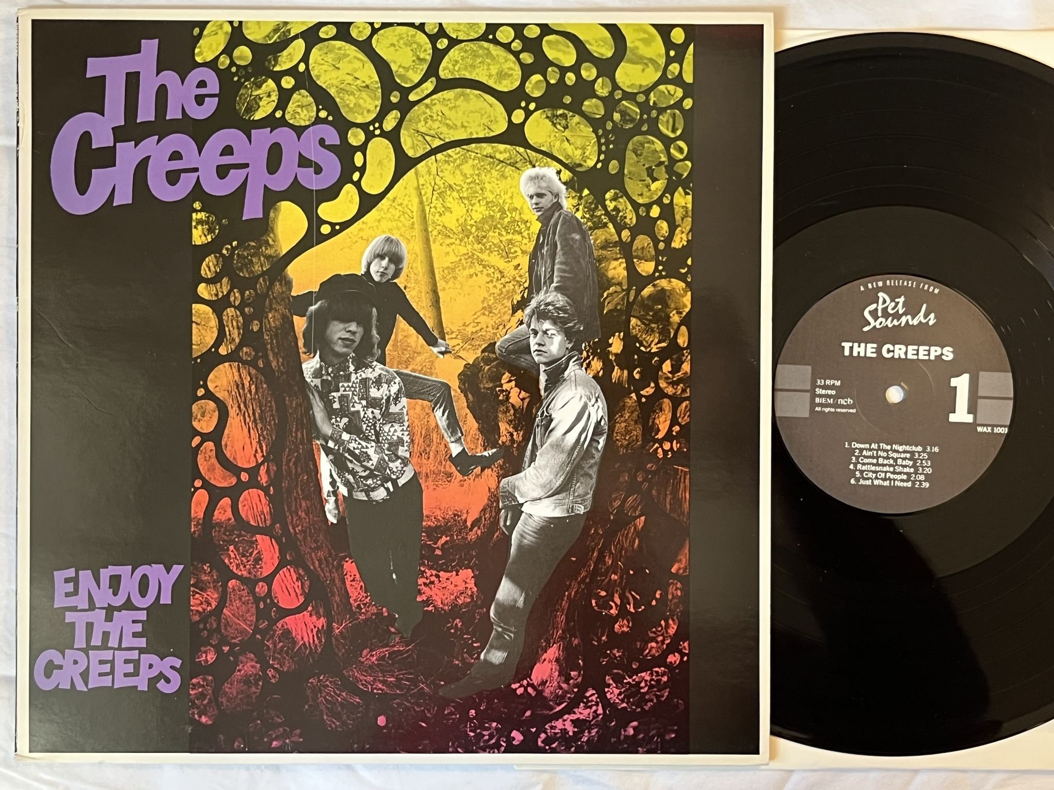 Omslagsbild för skivan THE CREEPS emjoy the creeps LP re PET SOUNDS WAX 1001
