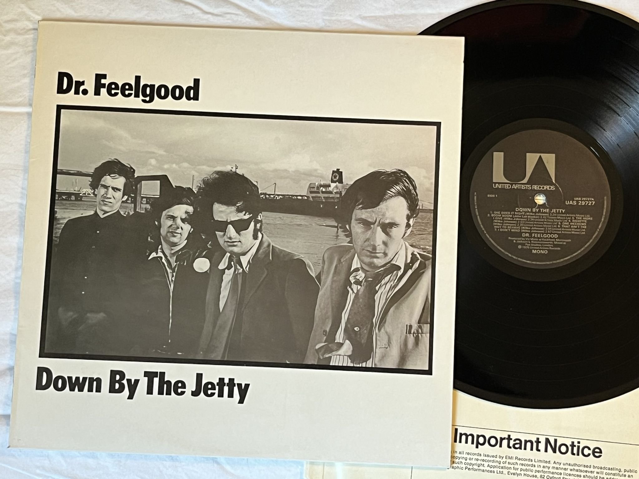 Omslagsbild för skivan DR FEELGOOD down by the jetty LP -75 UK UNITED ARTISTS Mono UAS 29727