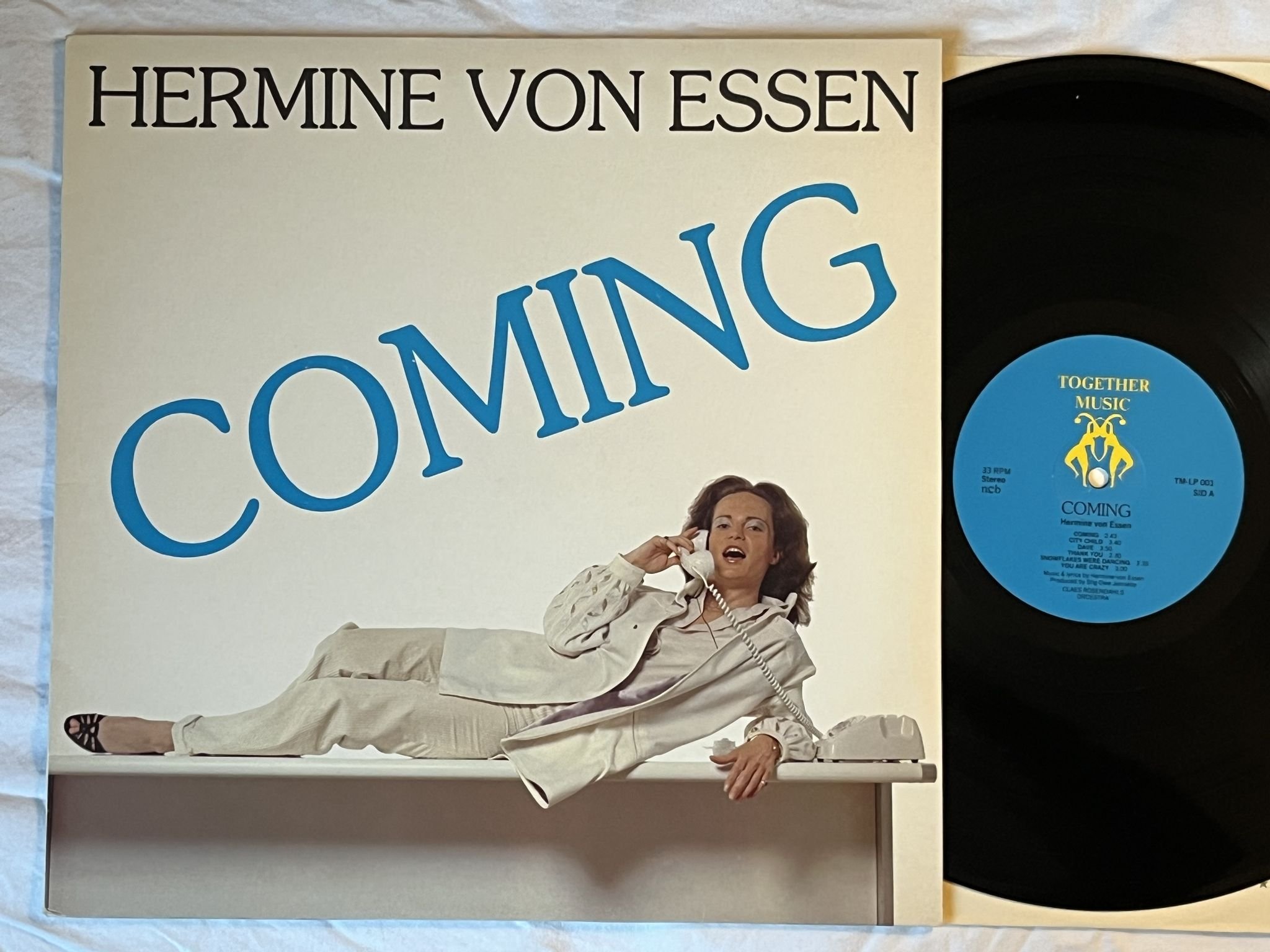 Omslagsbild för skivan HERMINE VON ESSEN Coming LP -82 TOGETHER MUSIC TM LP-001