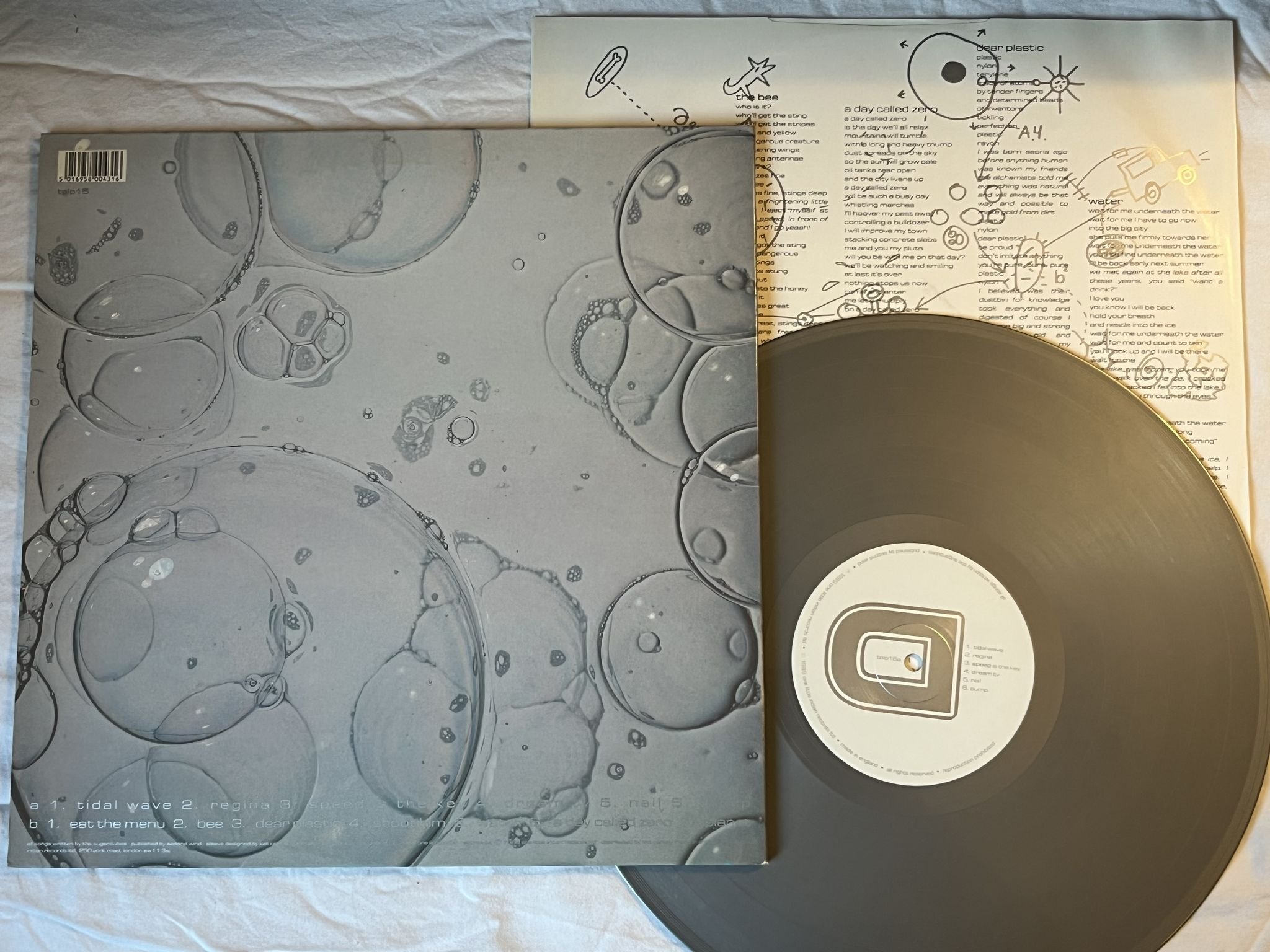 Omslagsbild för skivan SUGARCUBES Here Today, Tomorrow Next Week! LP -89 ONE LITTLE INDIAN tplp15