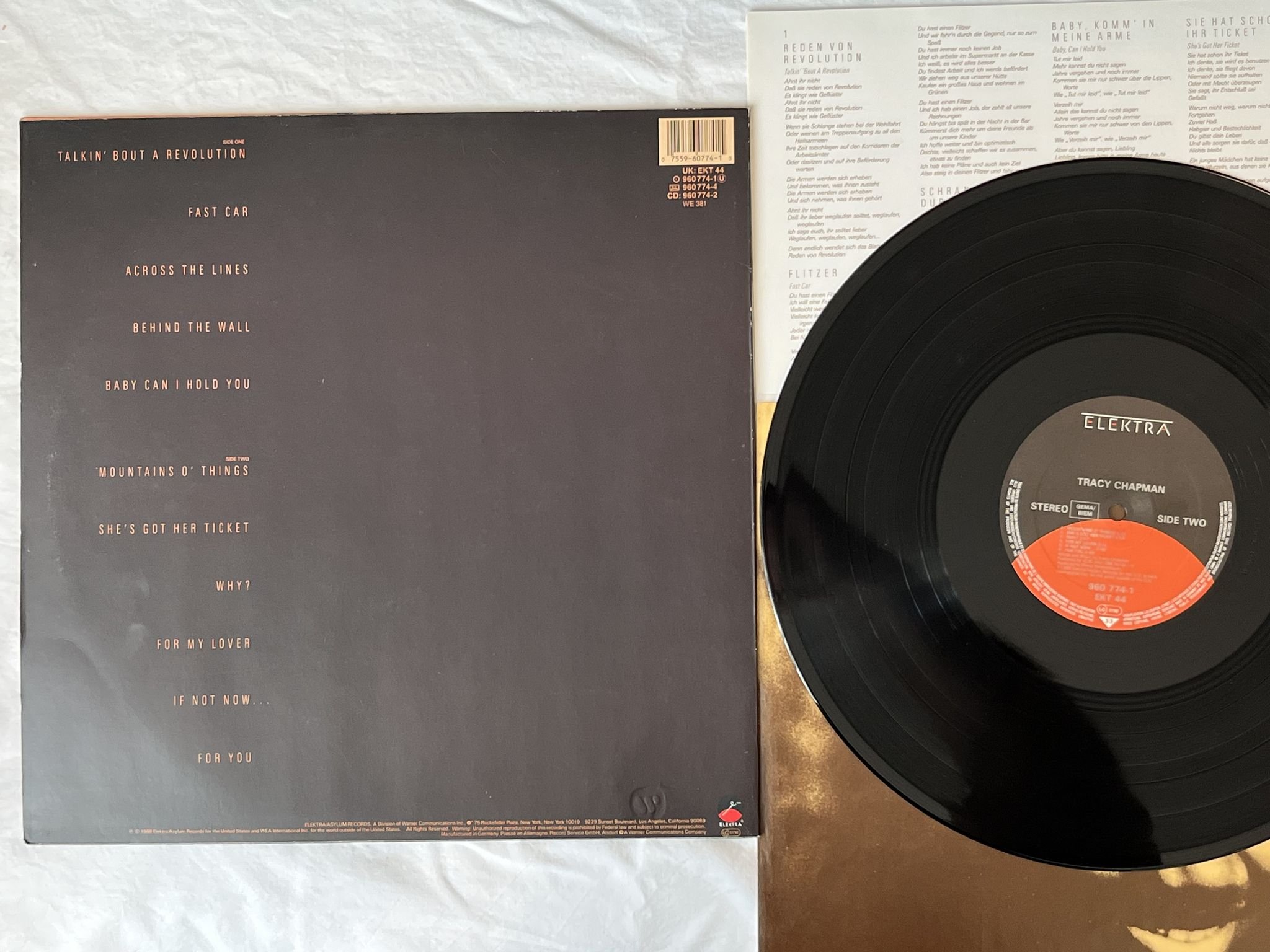 Omslagsbild för skivan TRACY CHAPMAN s/t LP -88 ELEKTRA 960 774-1 *** Fast car *** ! ! Classic ! !