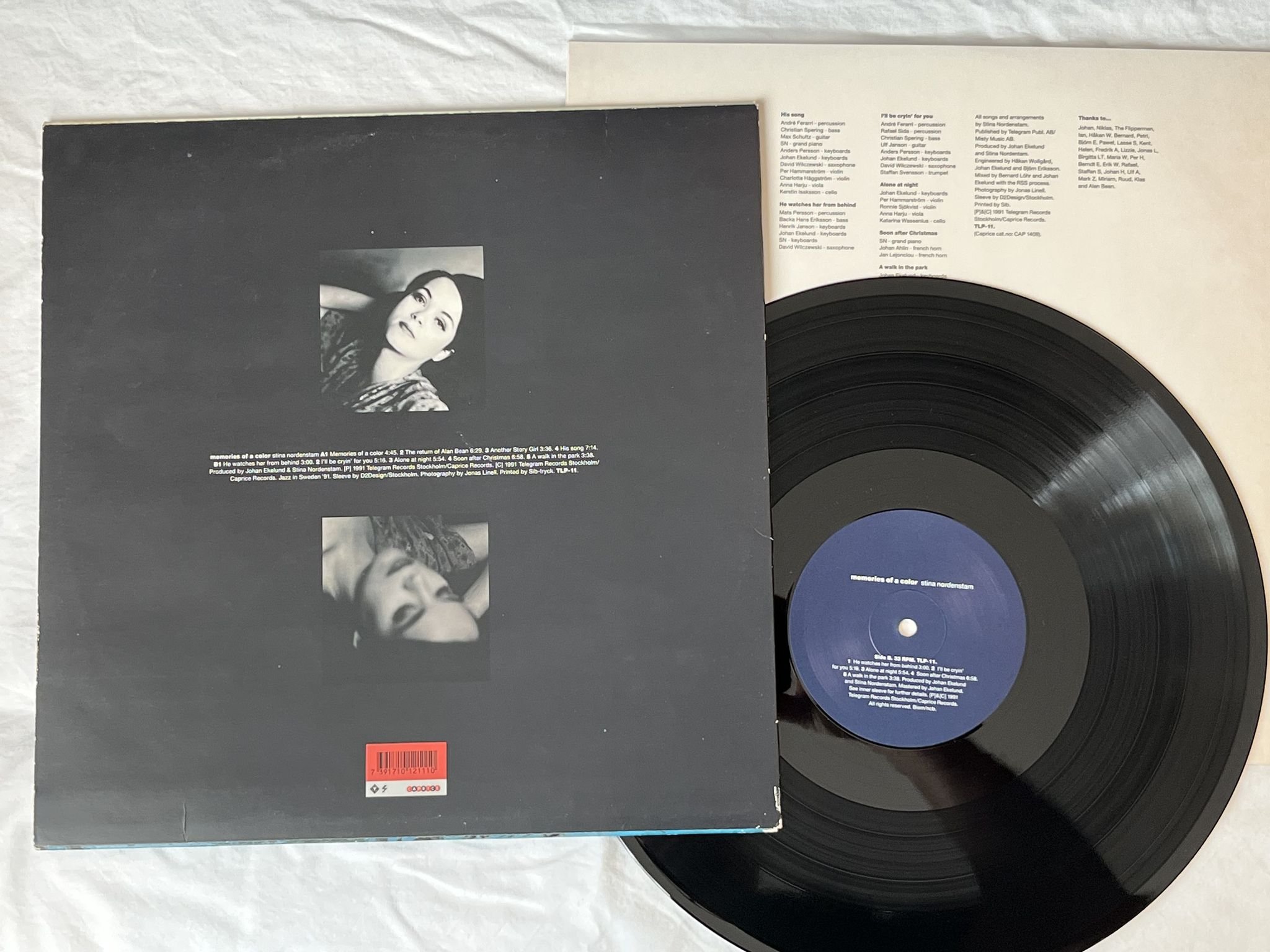 Omslagsbild för skivan STINA NORDENSTAM memories of a color LP -91 TELEGRAM TLP-11 ** JAZZY VOCALS **