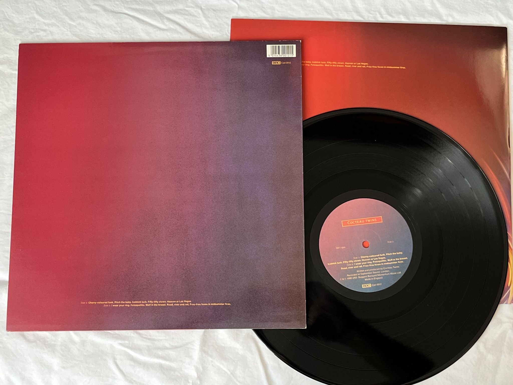 Omslagsbild för skivan COCTEAU TWINS Heaven Or Las Vegas LP -90 UK 4AD CAD 0012 *** R A R E ***