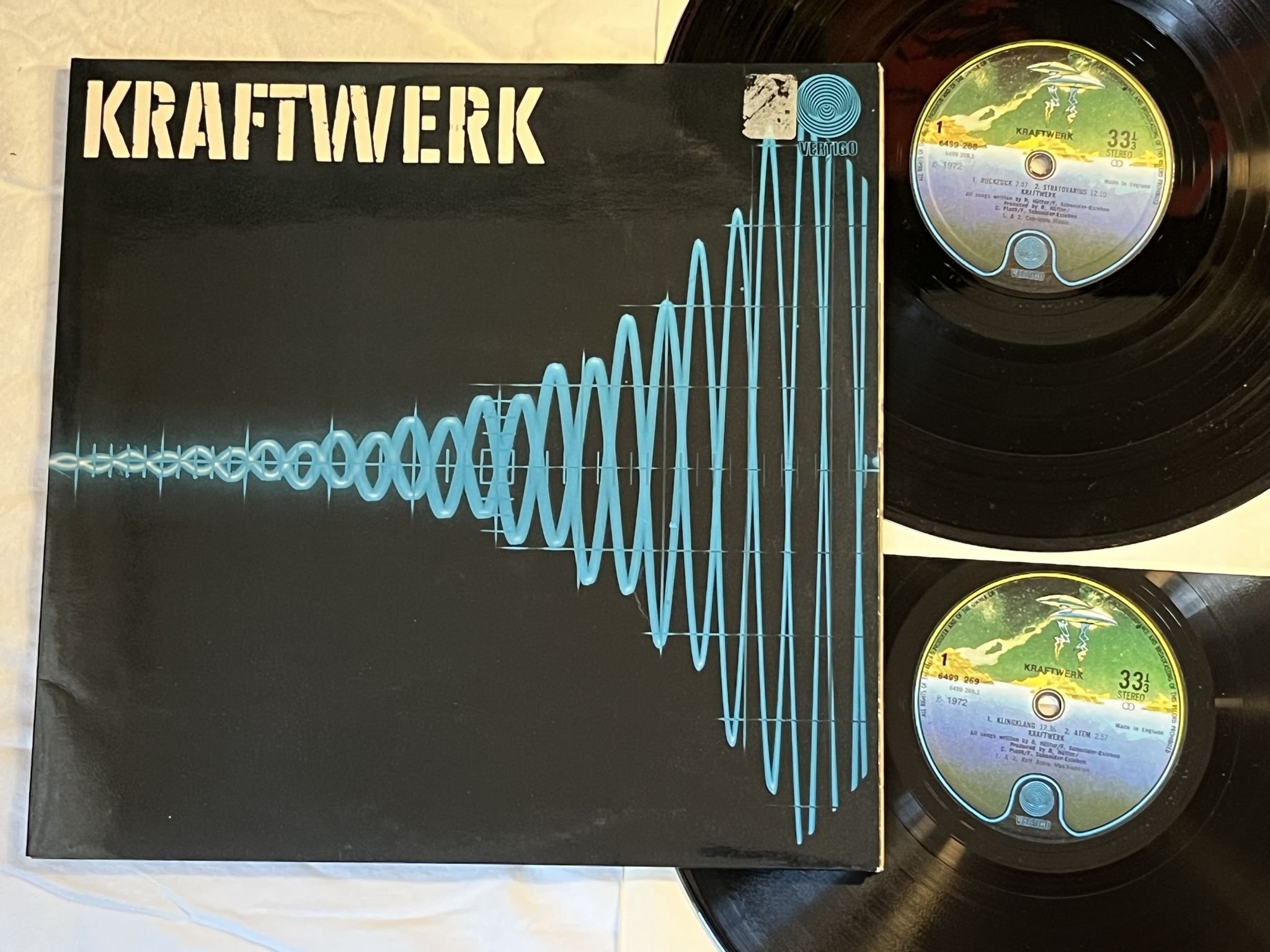 Omslagsbild för skivan KRAFTWERK s/t LP -72/73 UK VERTIGO spaceship 6641077 ** CLASSIC KRAUT **