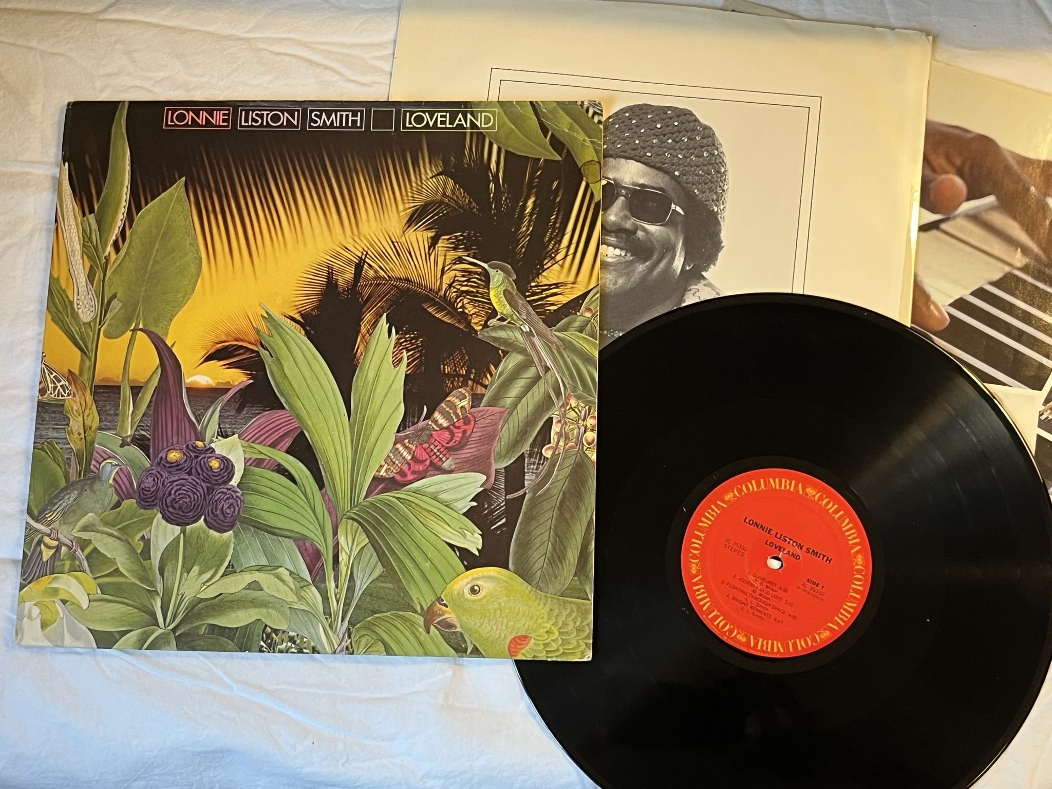 Omslagsbild för skivan LONNIE LISTON SMITH loveland LP -78 US COLUMBIA JC 35332 *** JAZZ-FUNK ***