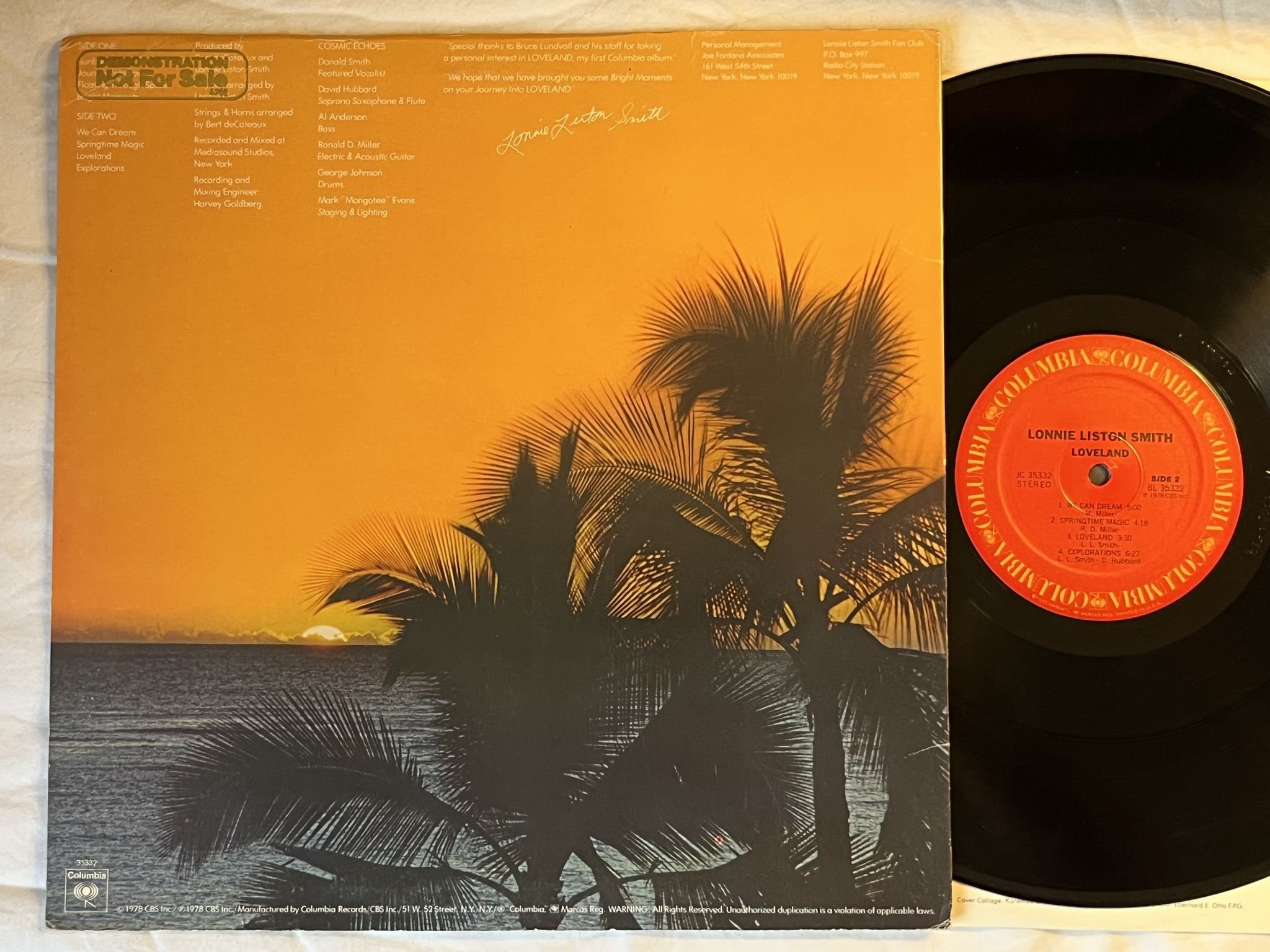 Omslagsbild för skivan LONNIE LISTON SMITH loveland LP -78 US COLUMBIA JC 35332 *** JAZZ-FUNK ***