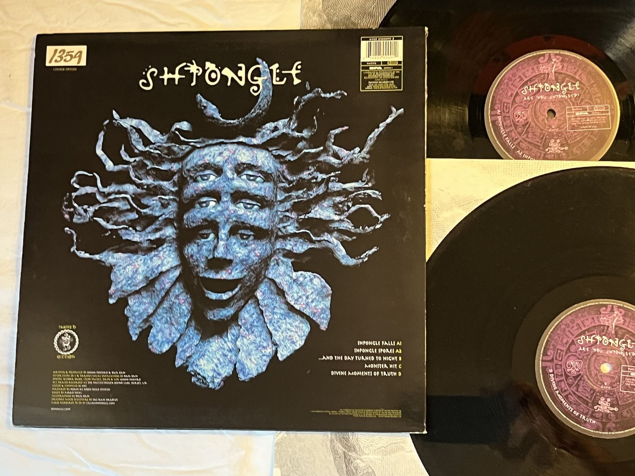 Omslagsbild för skivan SHPONGLE Are You Shpongled? 2xLP -99 UK TWISTED TWSLP4 ** ambient / downtempo **