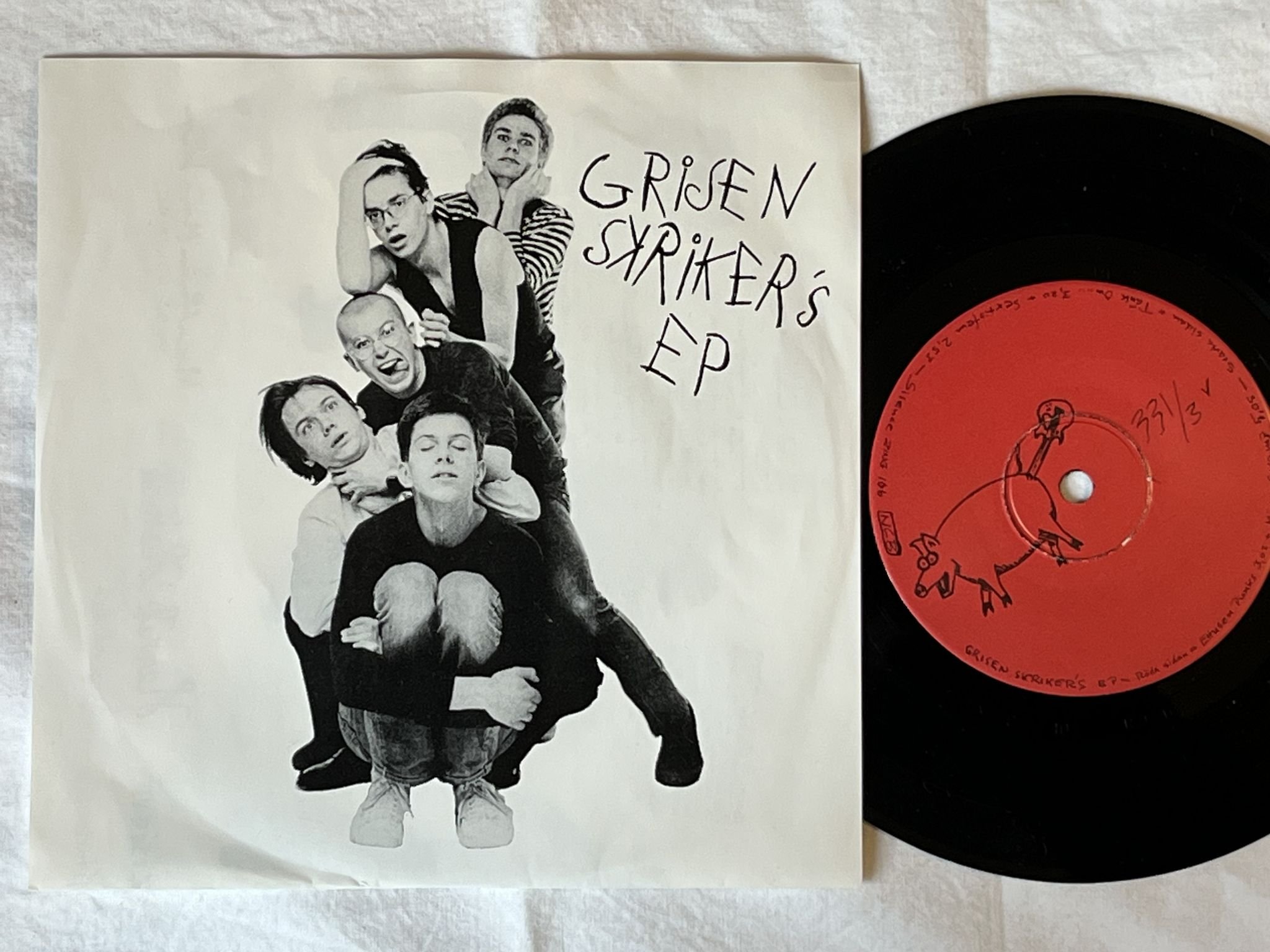 Omslagsbild för skivan GRISEN SKRIKER EP 7"EP -79 Swe SILENCE ZING 106