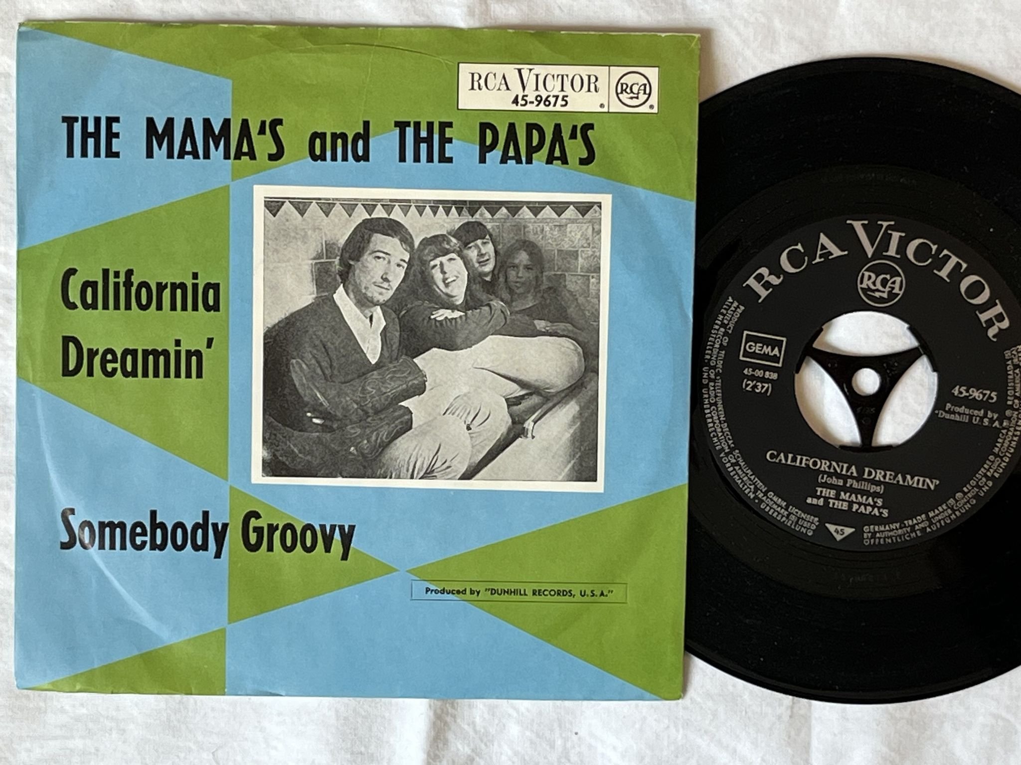 Omslagsbild för skivan THE MAMA'S AND THE PAPA'S California dreamin' 7" -66 Ger RCA 45-9675