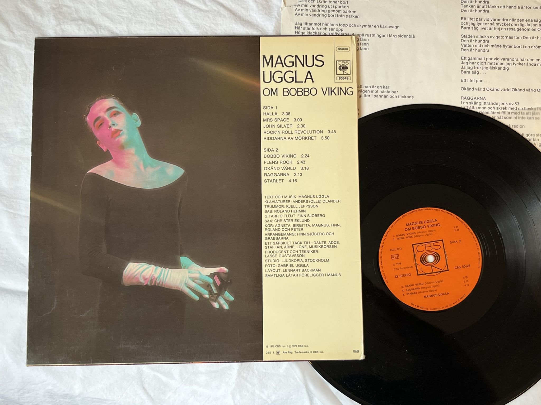Omslagsbild för skivan MAGNUS UGGLA Om Bobbo Viking LP -75 CBS 80649